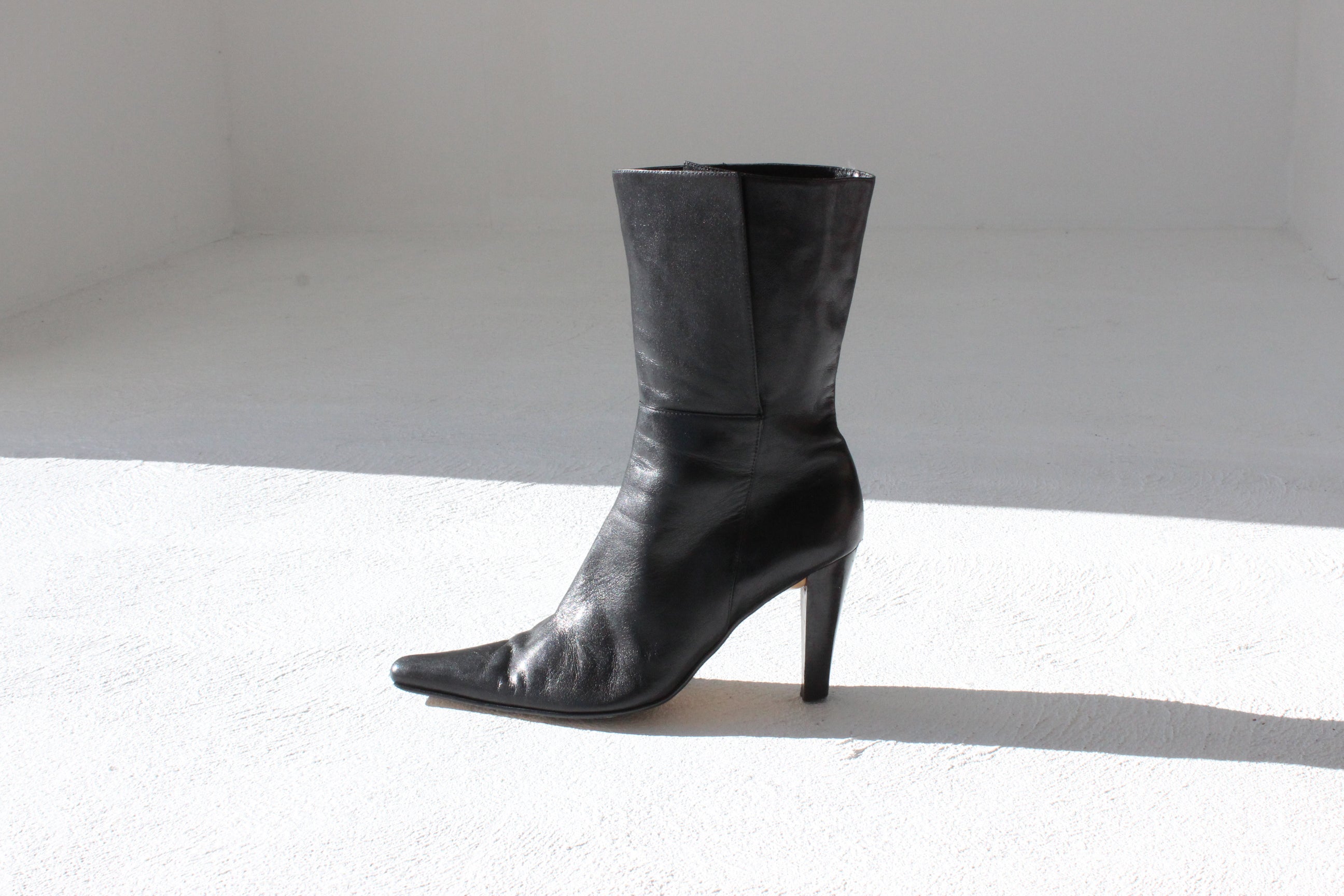 Y2K Leather Pointed Toe Boots by 'Urban Soul' ~ Euro 39