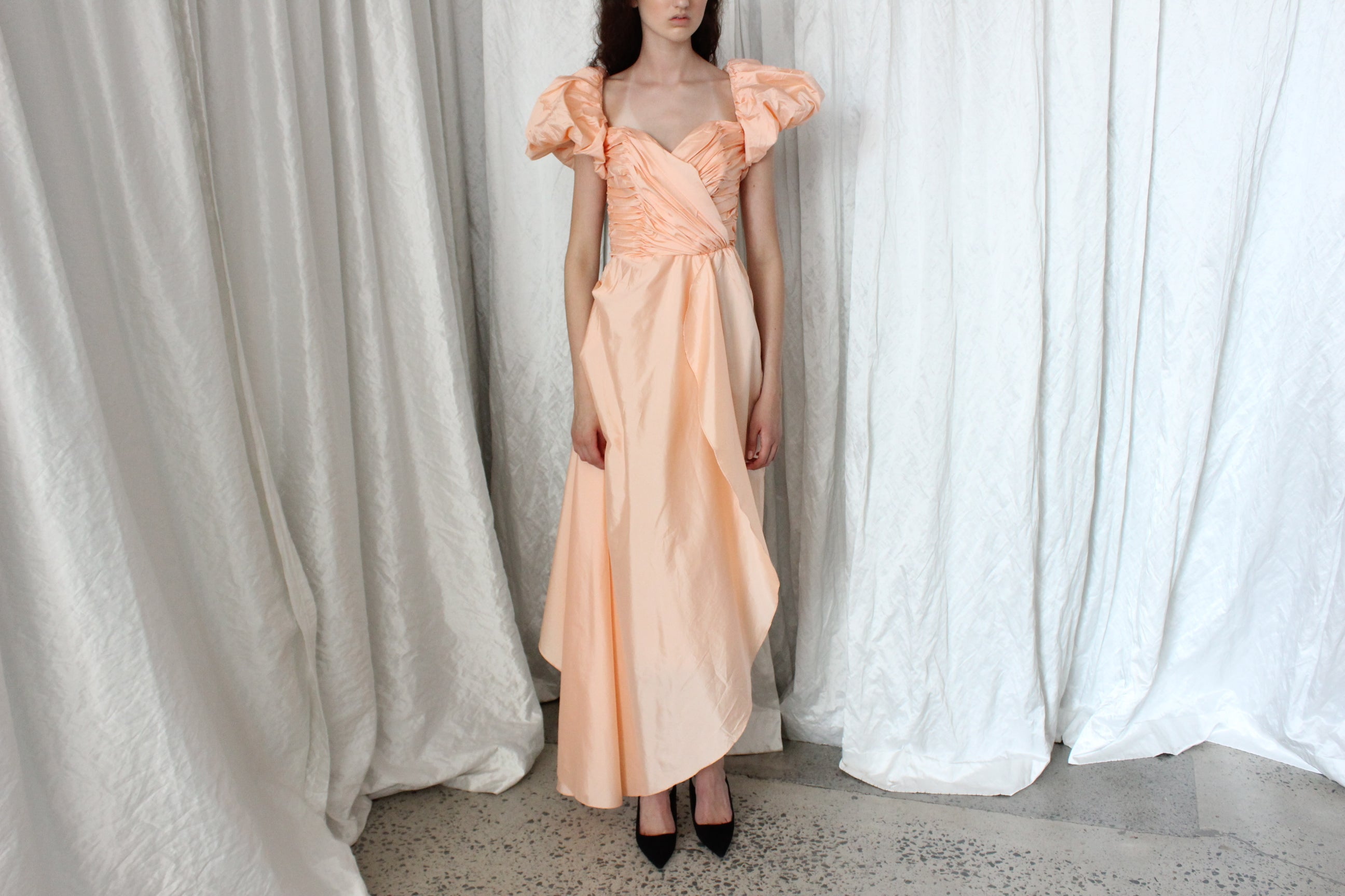 1980s Rocha Vibe Peach Puff Taffeta Gown