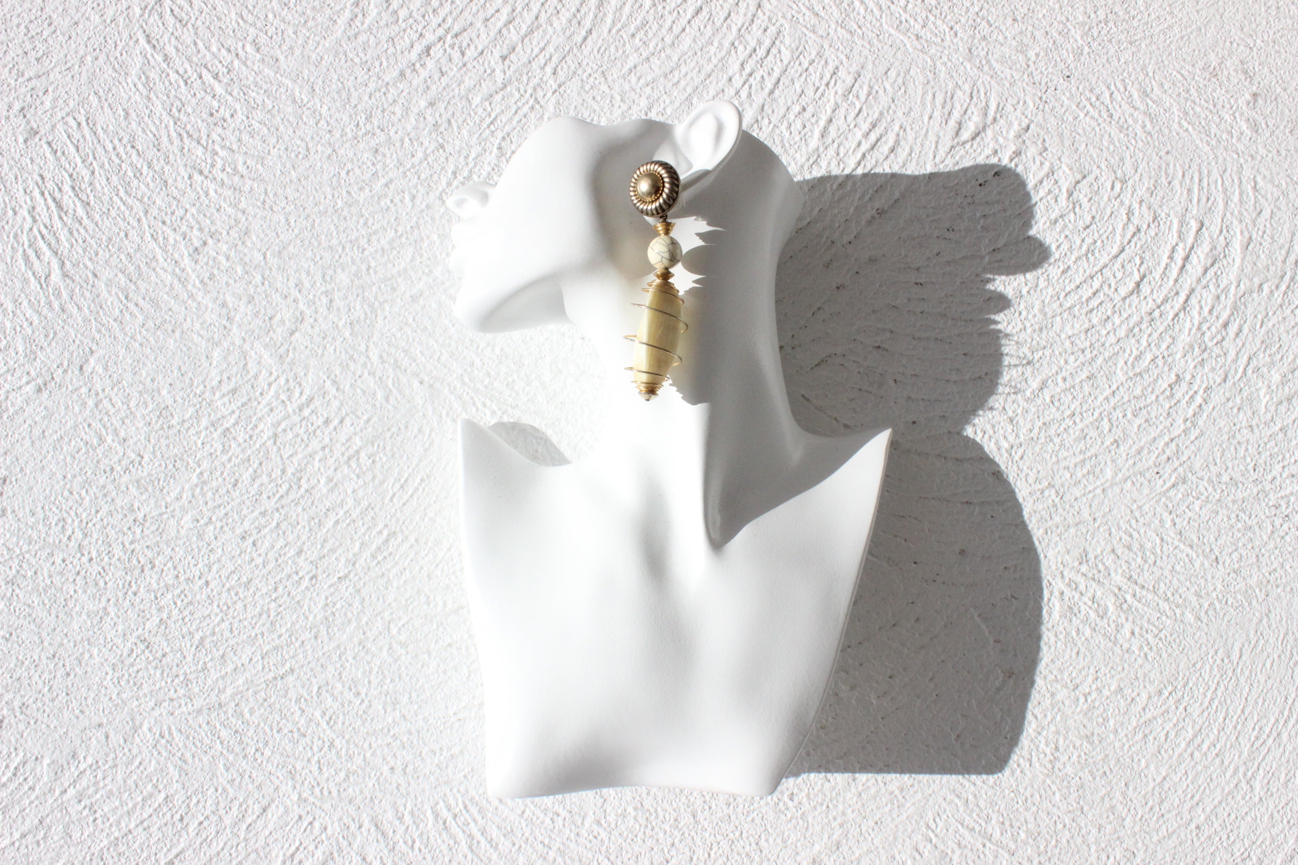 80s Oversized & Abstract Clip On Earrings