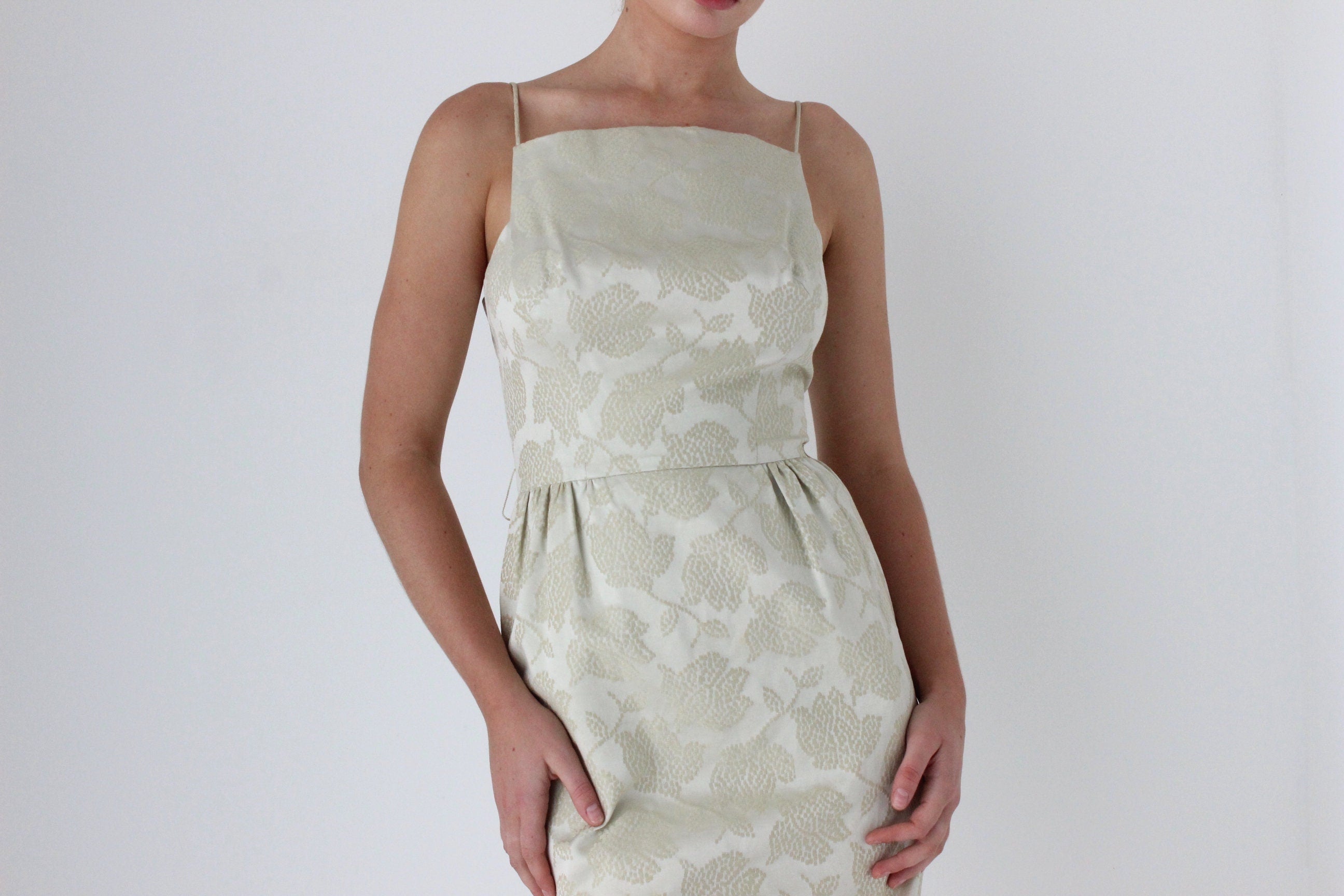 1960s Elegant Jacquard Neutral Fitted Cocktail Dress