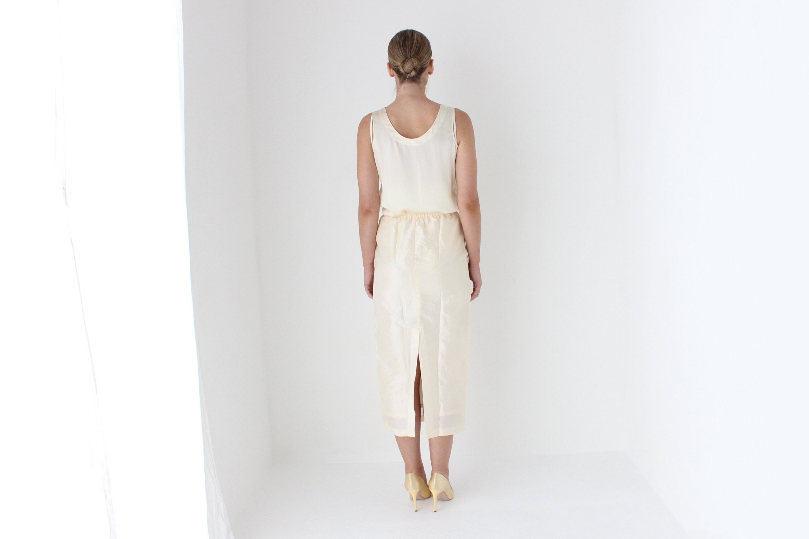 90s Pure Silk Sleeveless Tank Top in Ivory Satin
