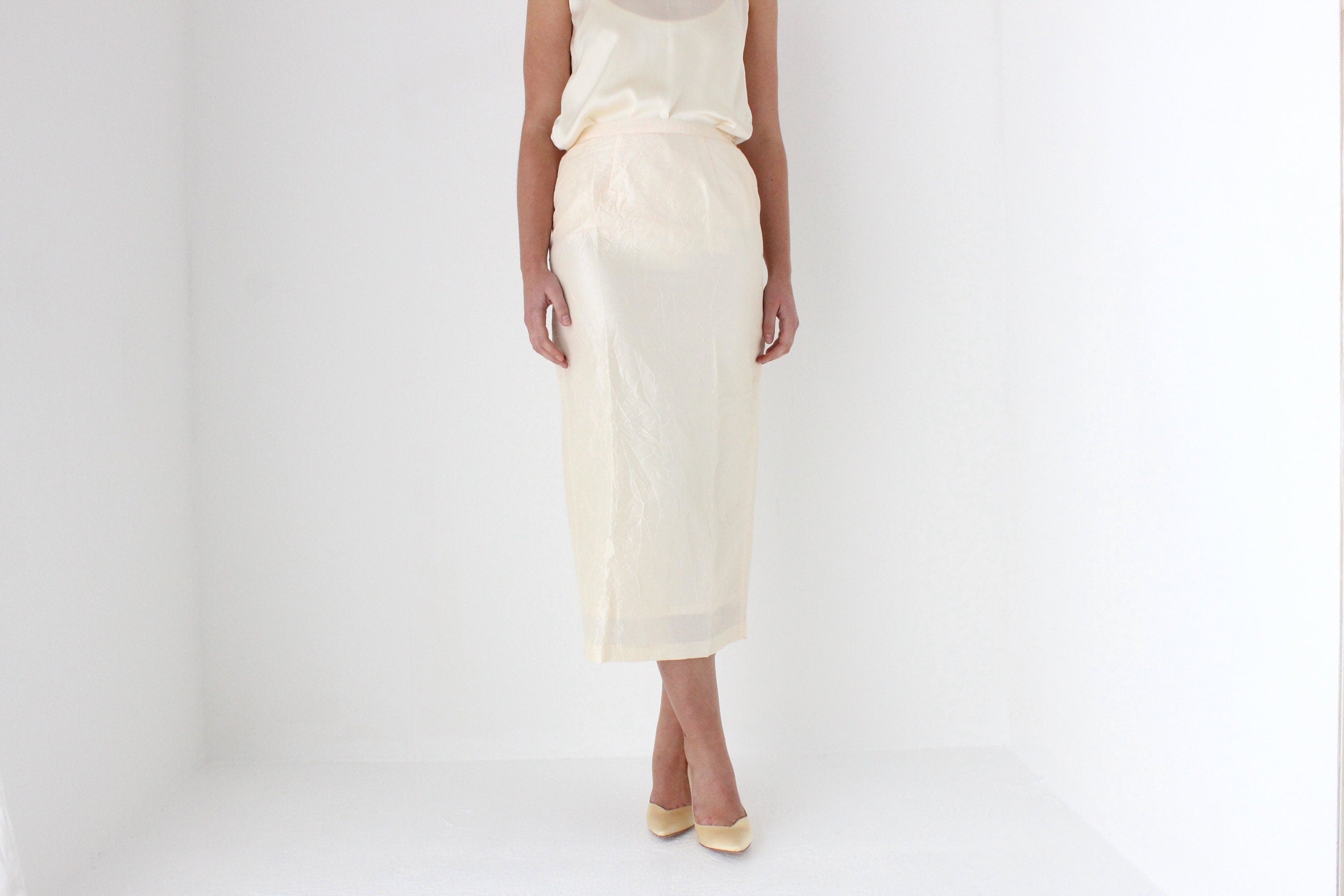 90s Cream Crinkle Taffeta Column Skirt