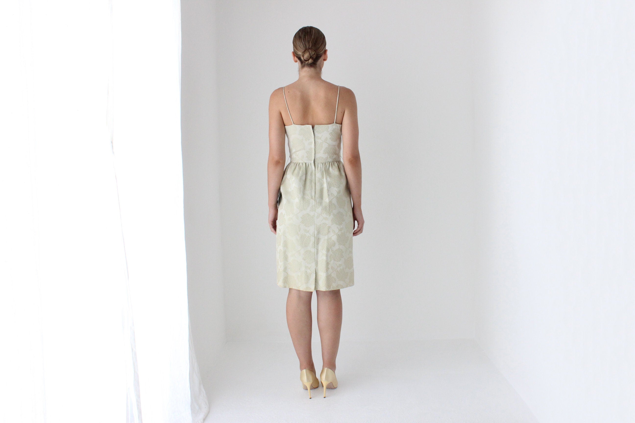 1960s Elegant Jacquard Neutral Fitted Cocktail Dress