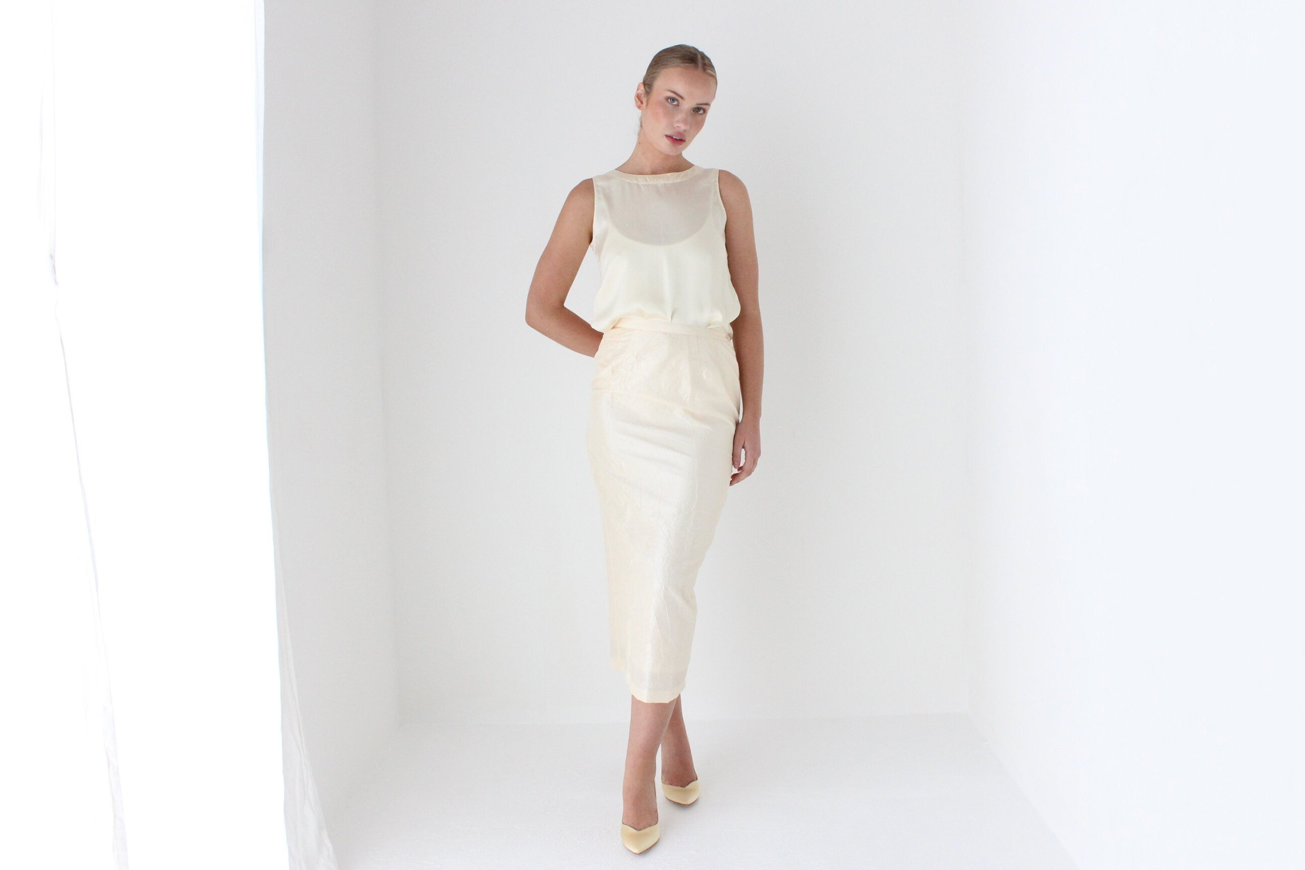 90s Pure Silk Sleeveless Tank Top in Ivory Satin