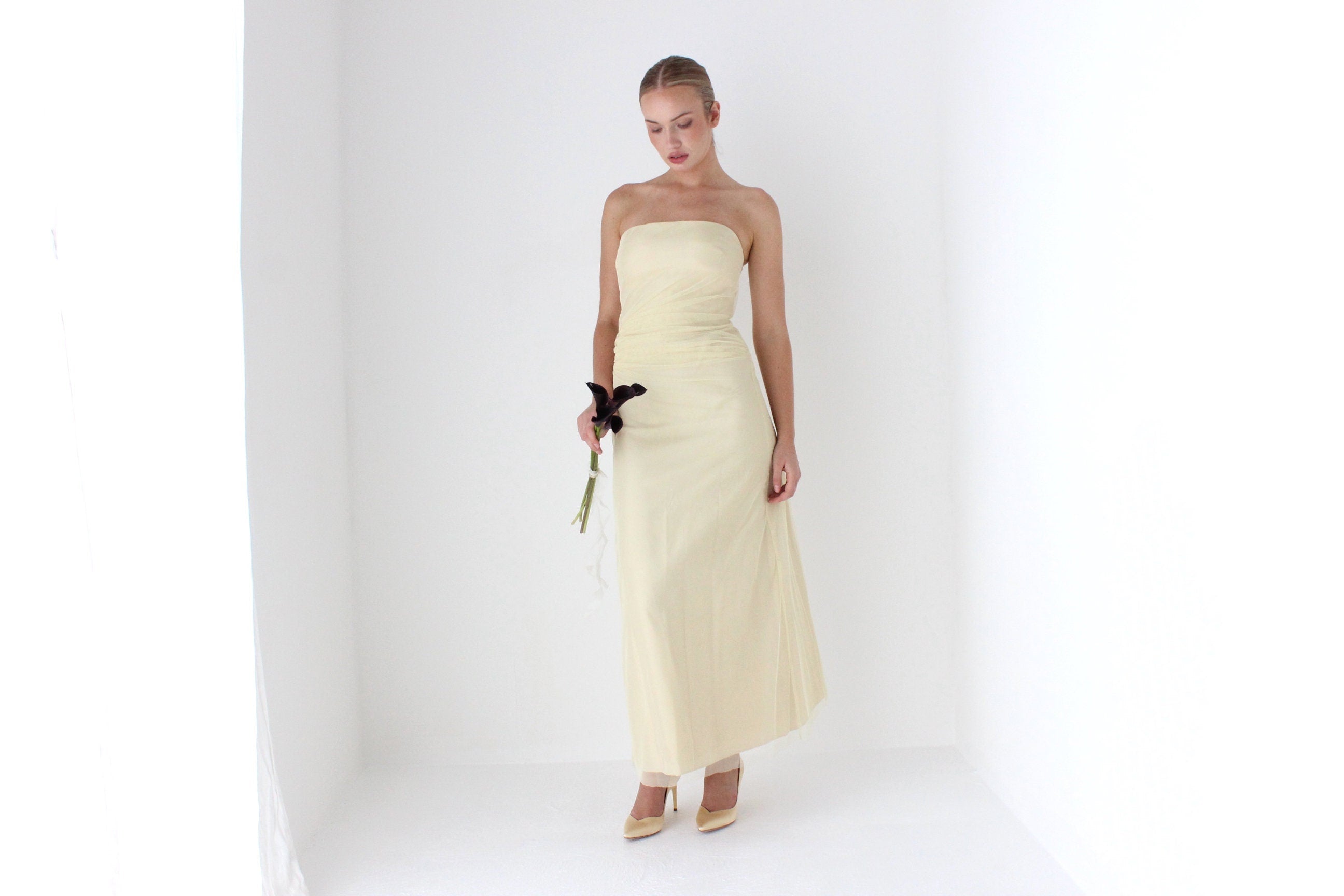 1990s VERA WANG Strapless Gathered Tulle Wedding Gown
