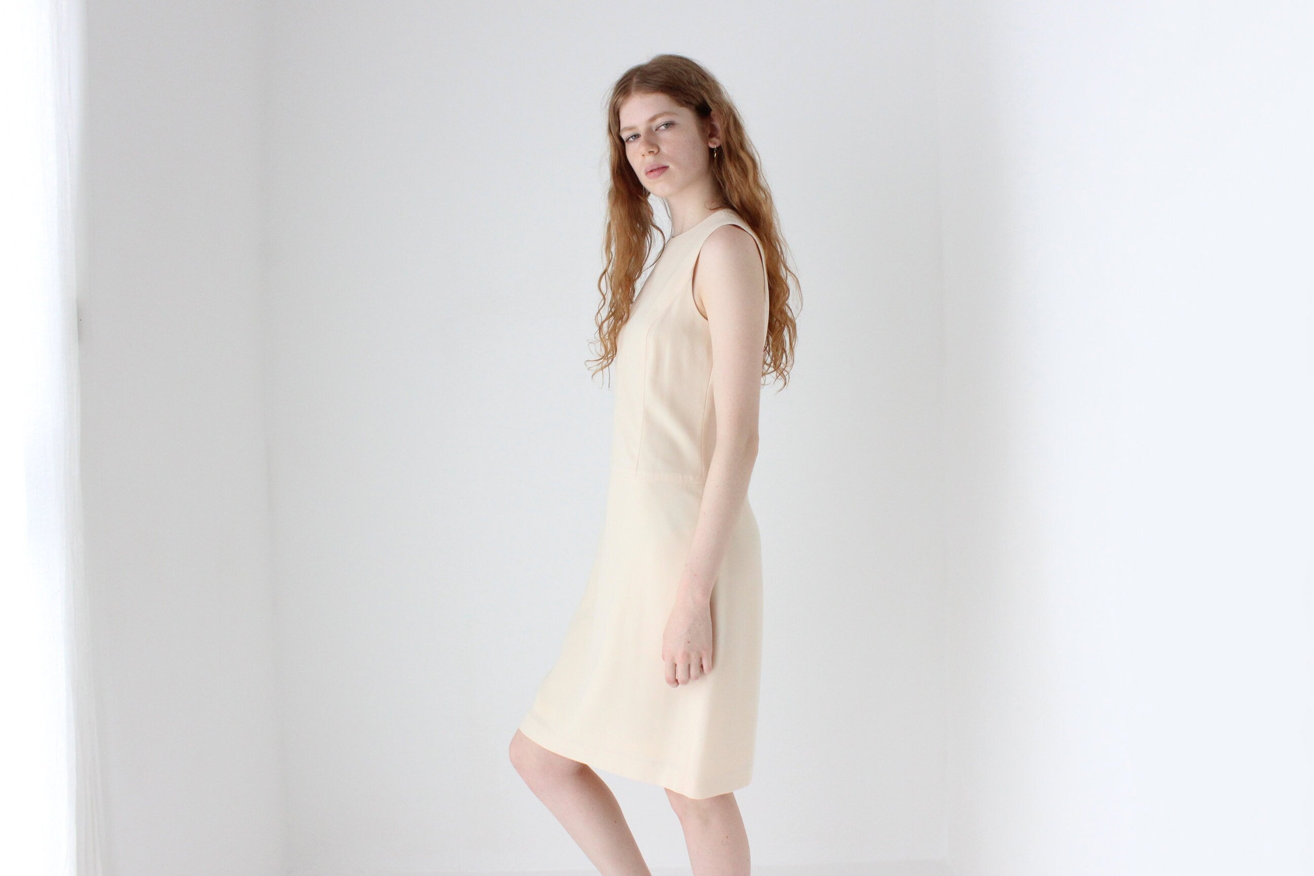 90s Oscar De La Renta Minimal Cream Crepe Shift