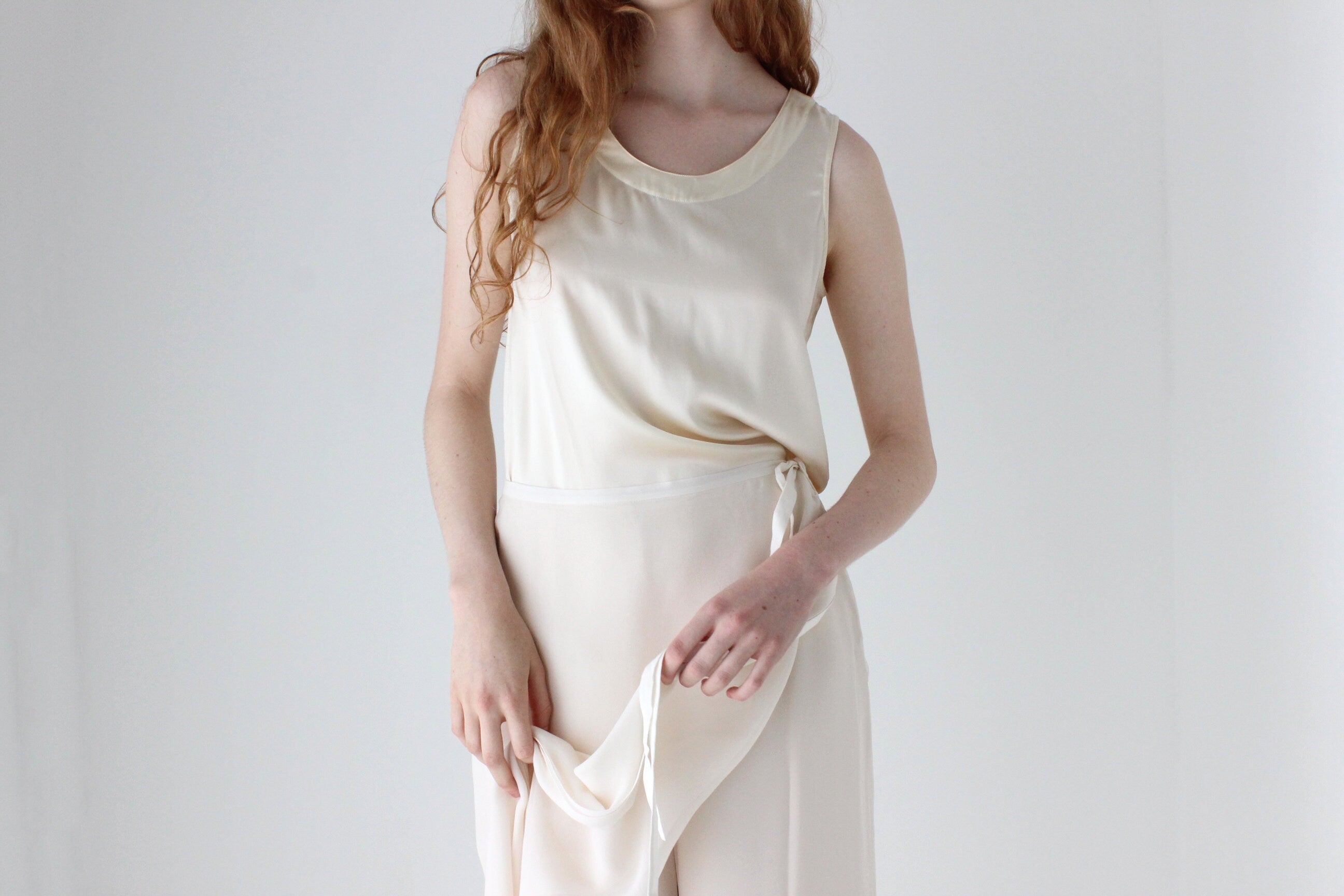 90s Pure Silk Sleeveless Tank Top in Ivory Satin