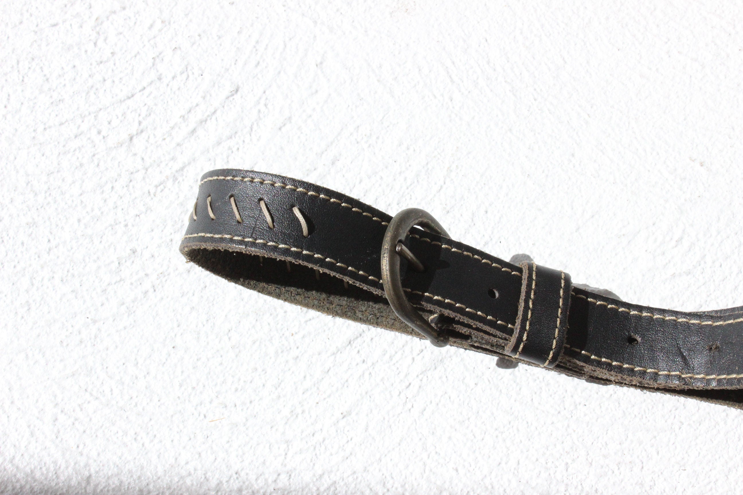 90s Black Leather Belt with Contrast 'Whipstitch' Detailing