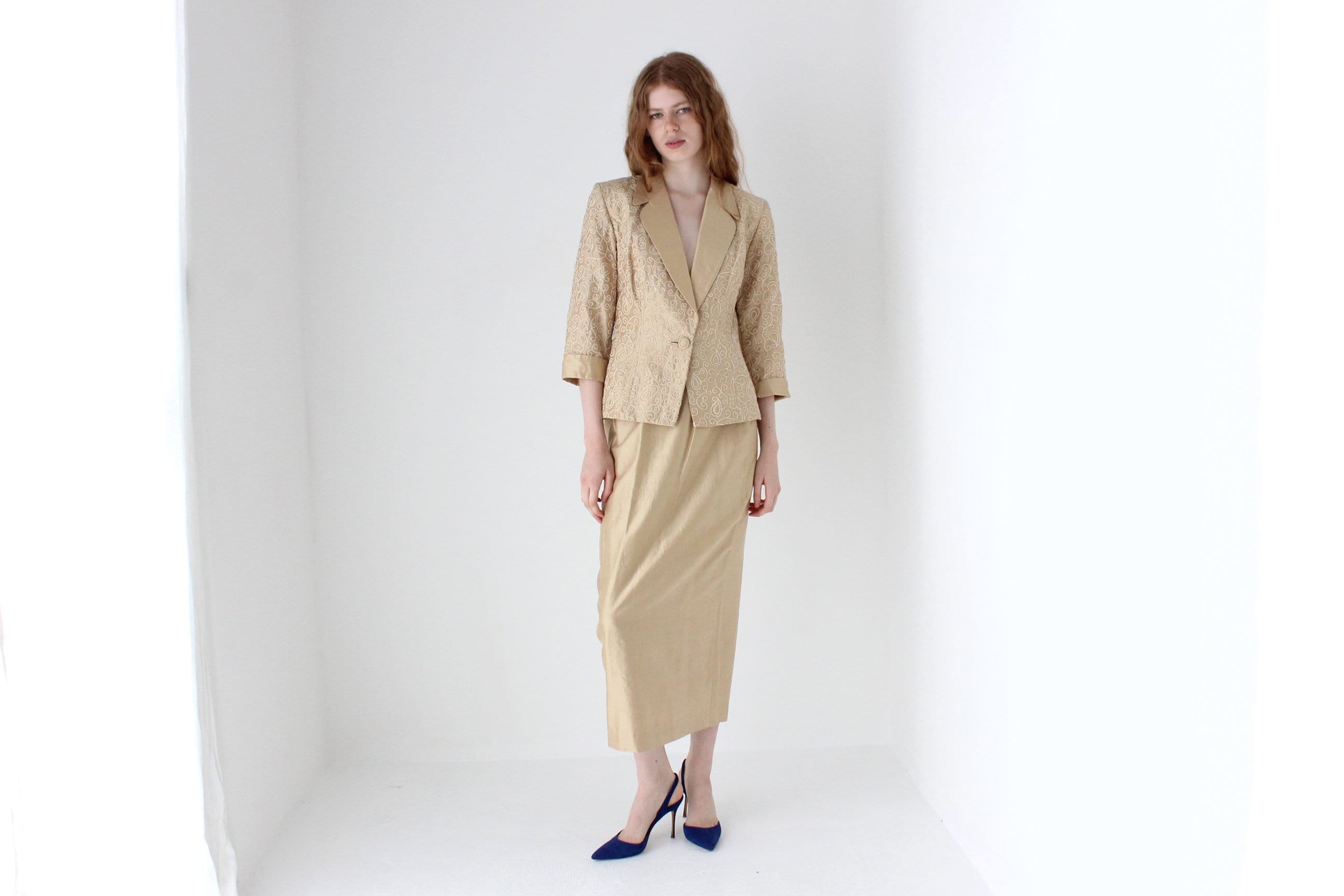 1990s Anthea Crawford Golden Raw Silk Two Piece Skirt Suit