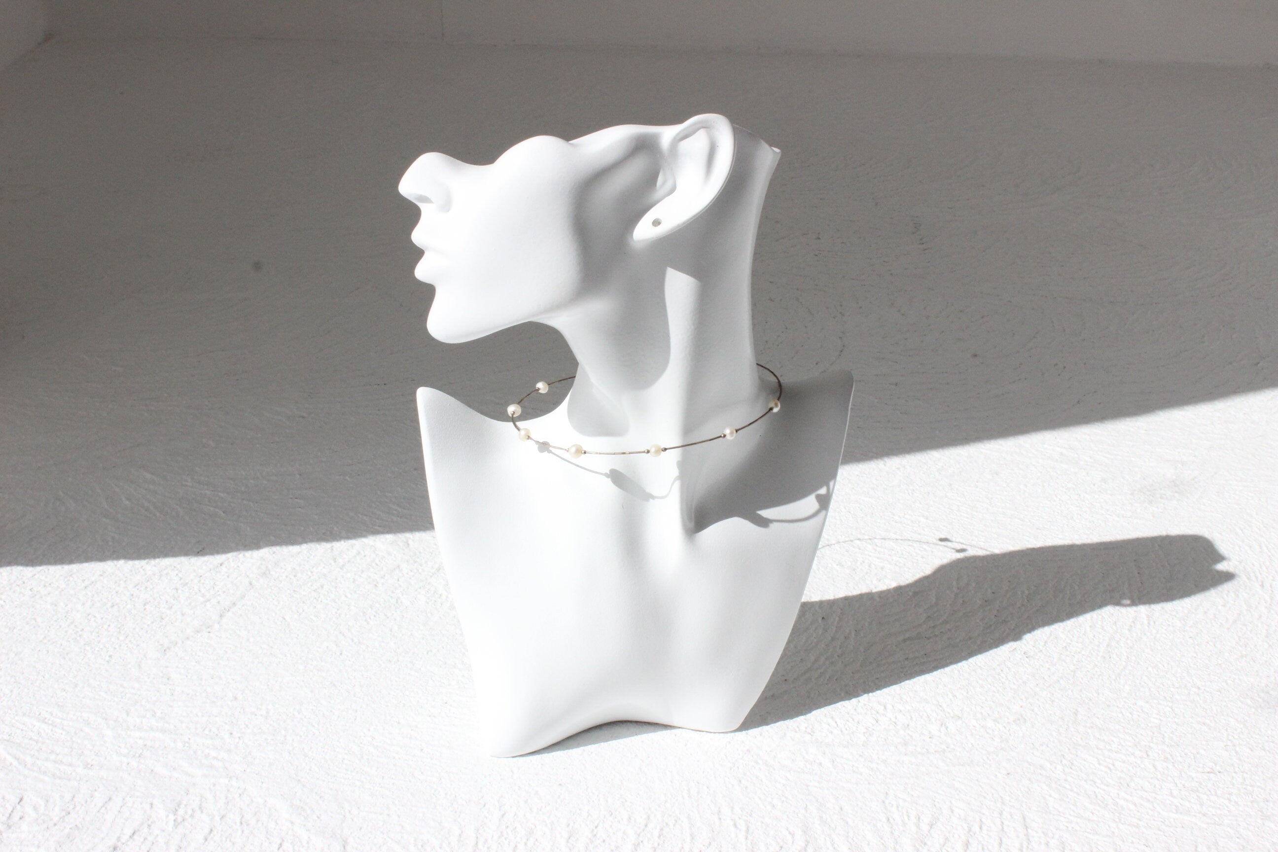 90s Floating Pearls on a Wire Bridal Choker