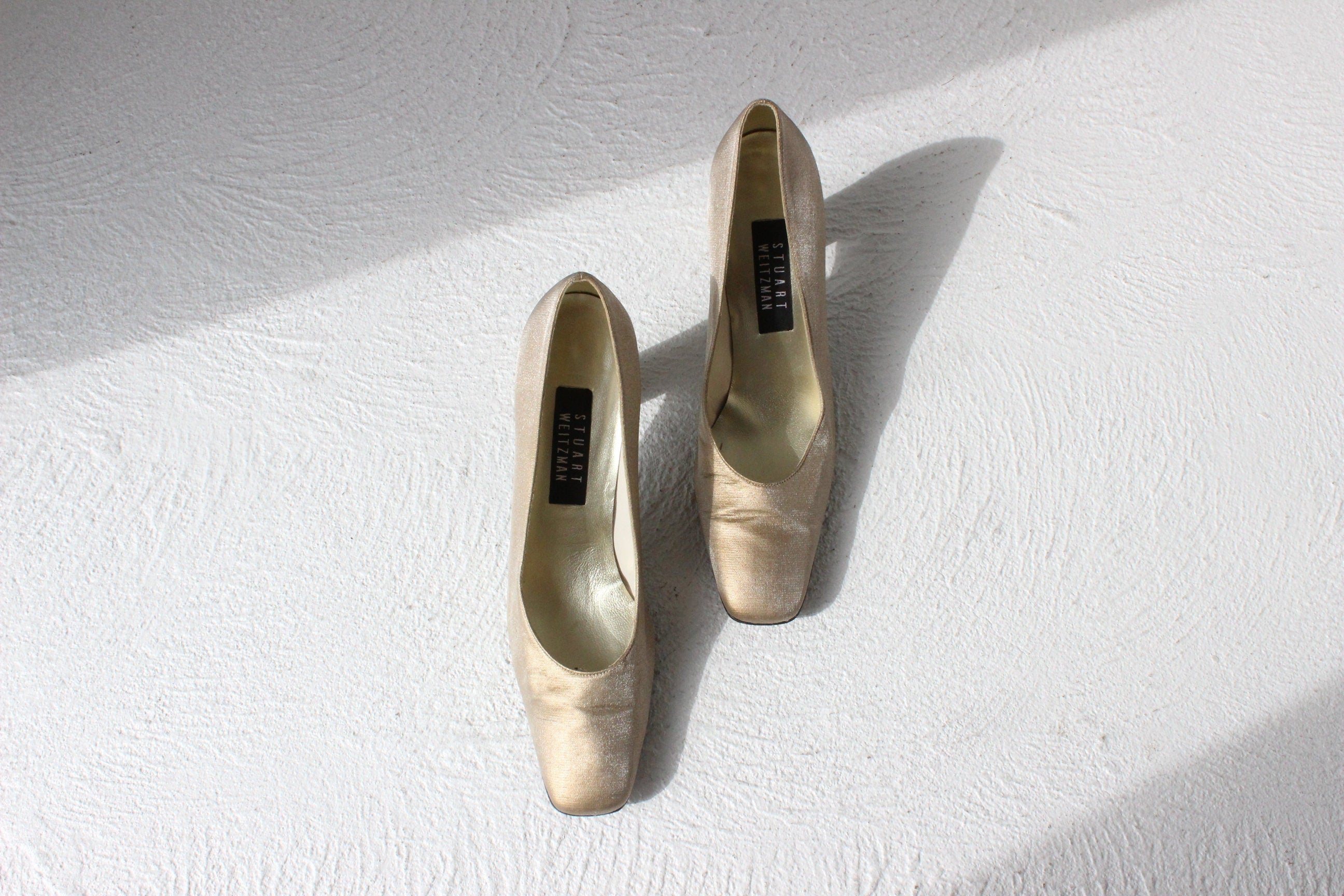 90s Stuart Weitzman Gold Fabric & Leather Pumps ~ Euro 37