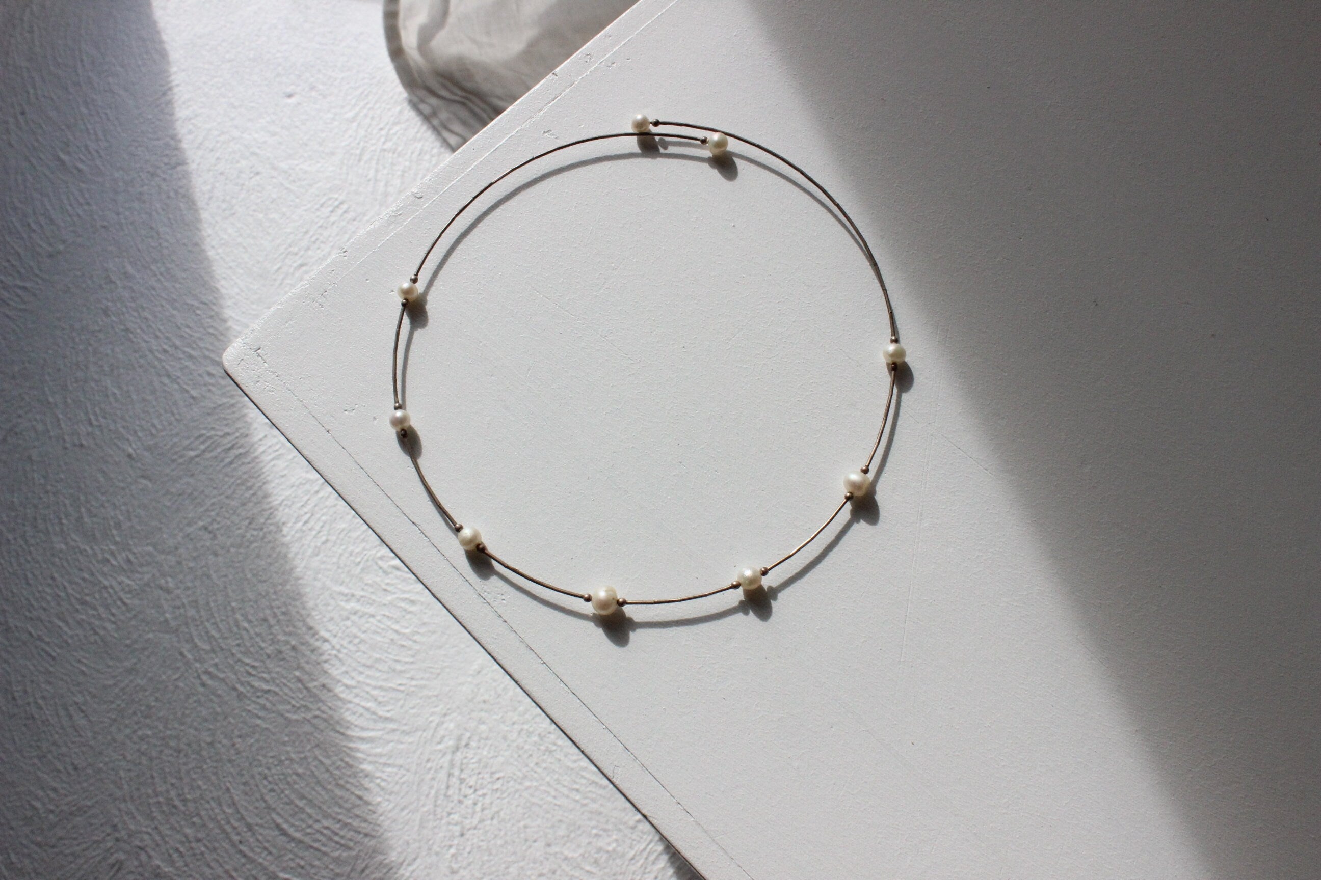 90s Floating Pearls on a Wire Bridal Choker