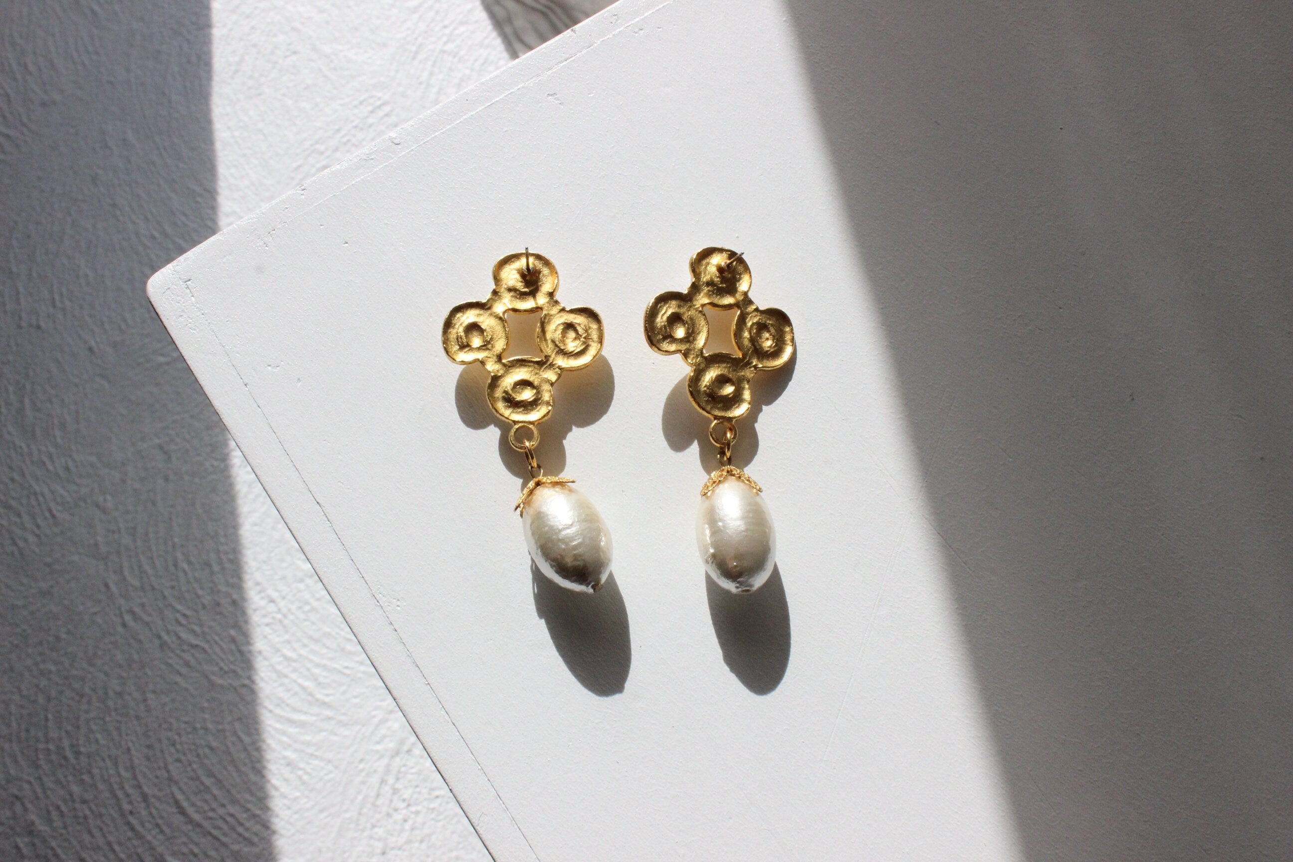 80s Baroque Gold & Pearl Rustic Cross Droplet Earrings