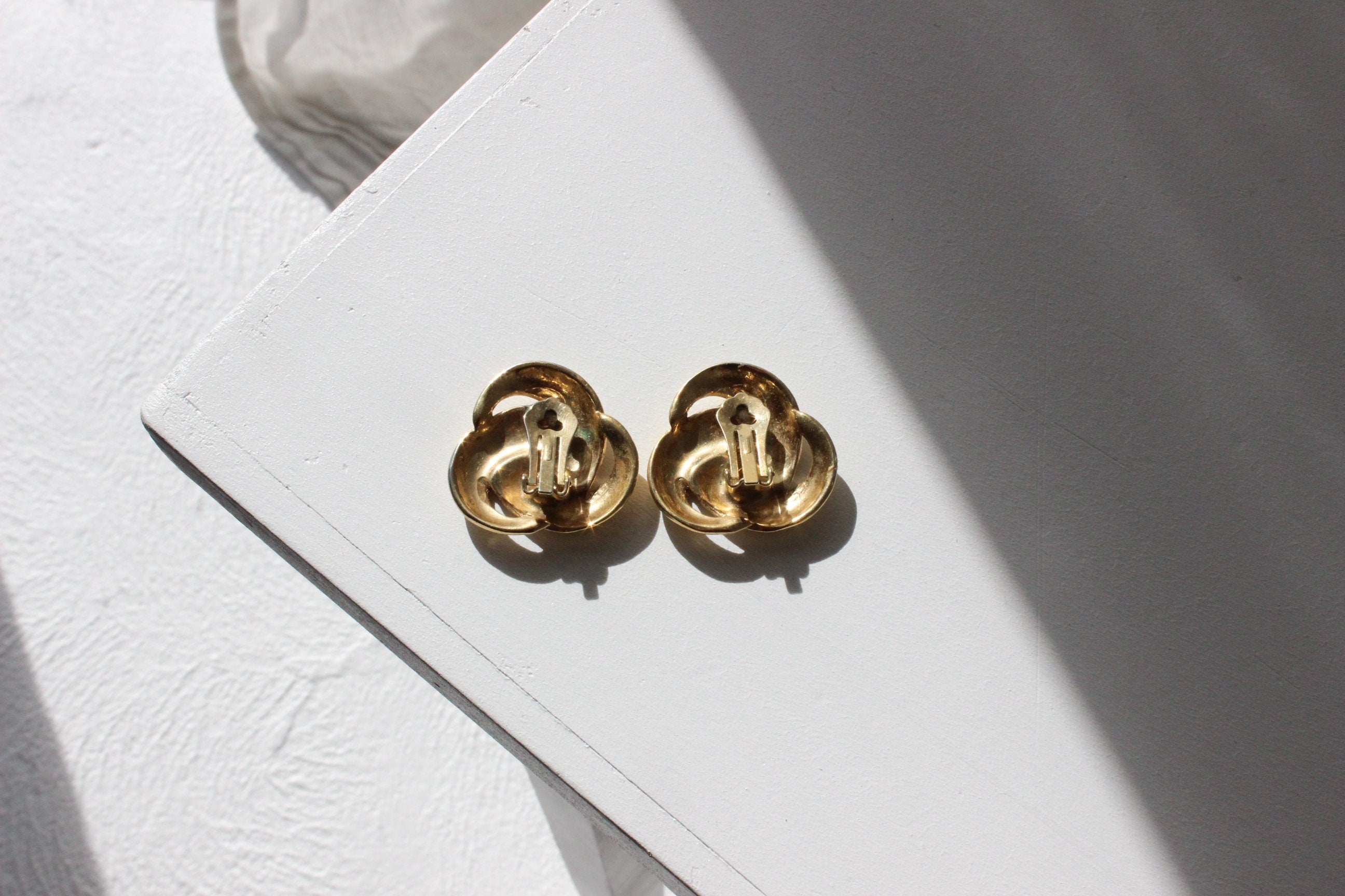 80s Modernist Chunky Gold 'Knots' Oversized Clip On Earrings