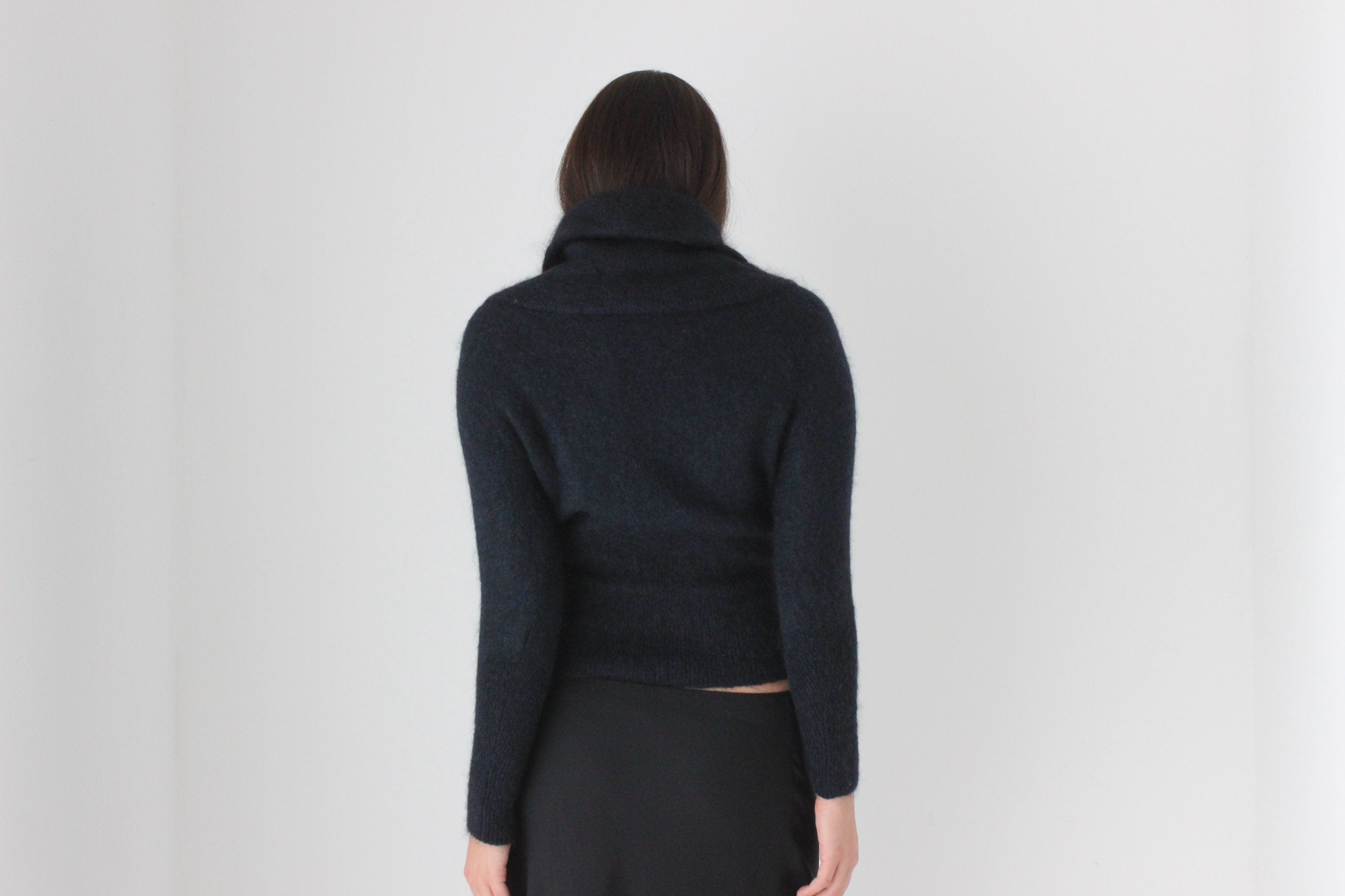 Gorgeous 90s Mohair & Wool Knit Navy Sweater