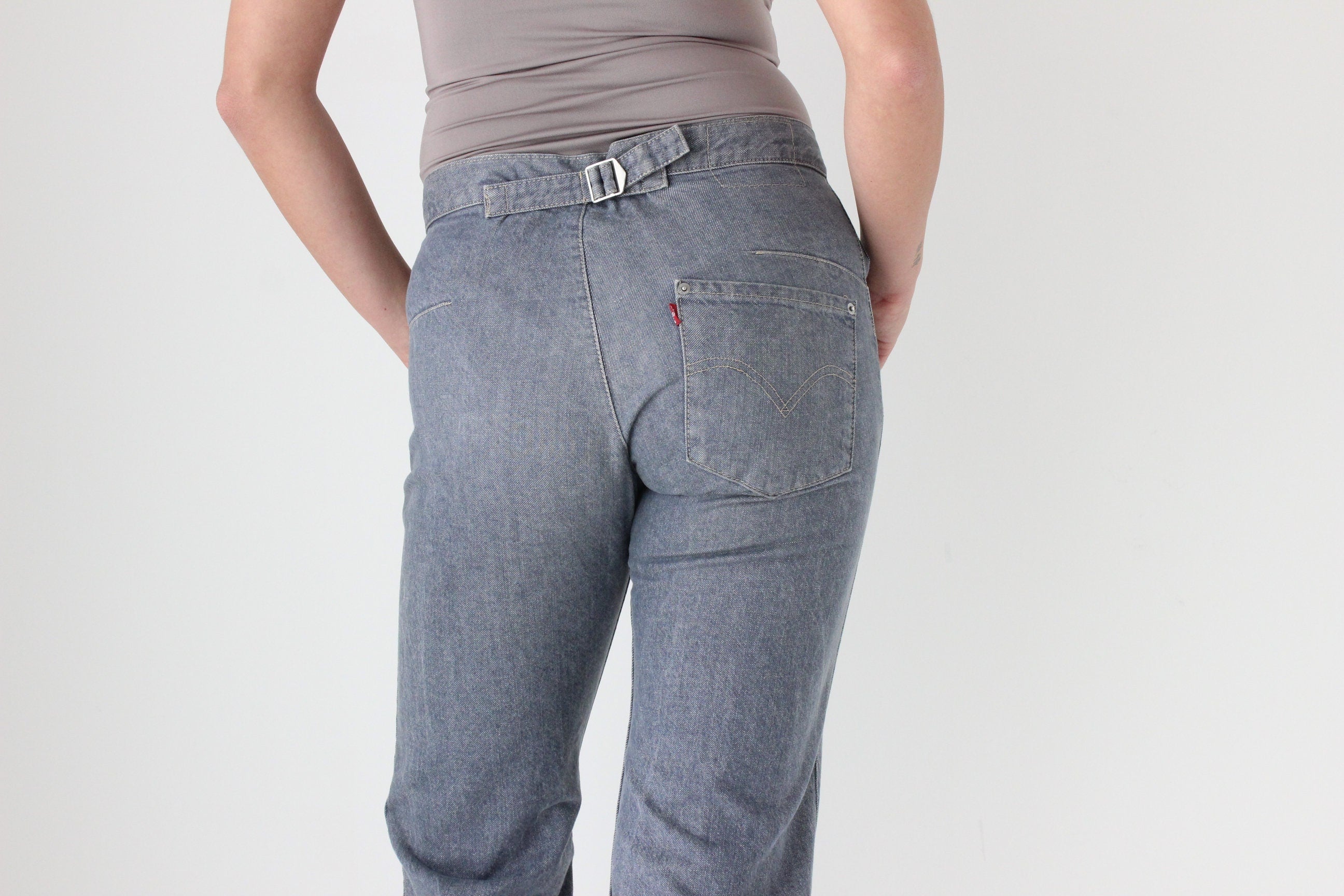 Y2K Unisex LEVIS Back Buckle Jeans