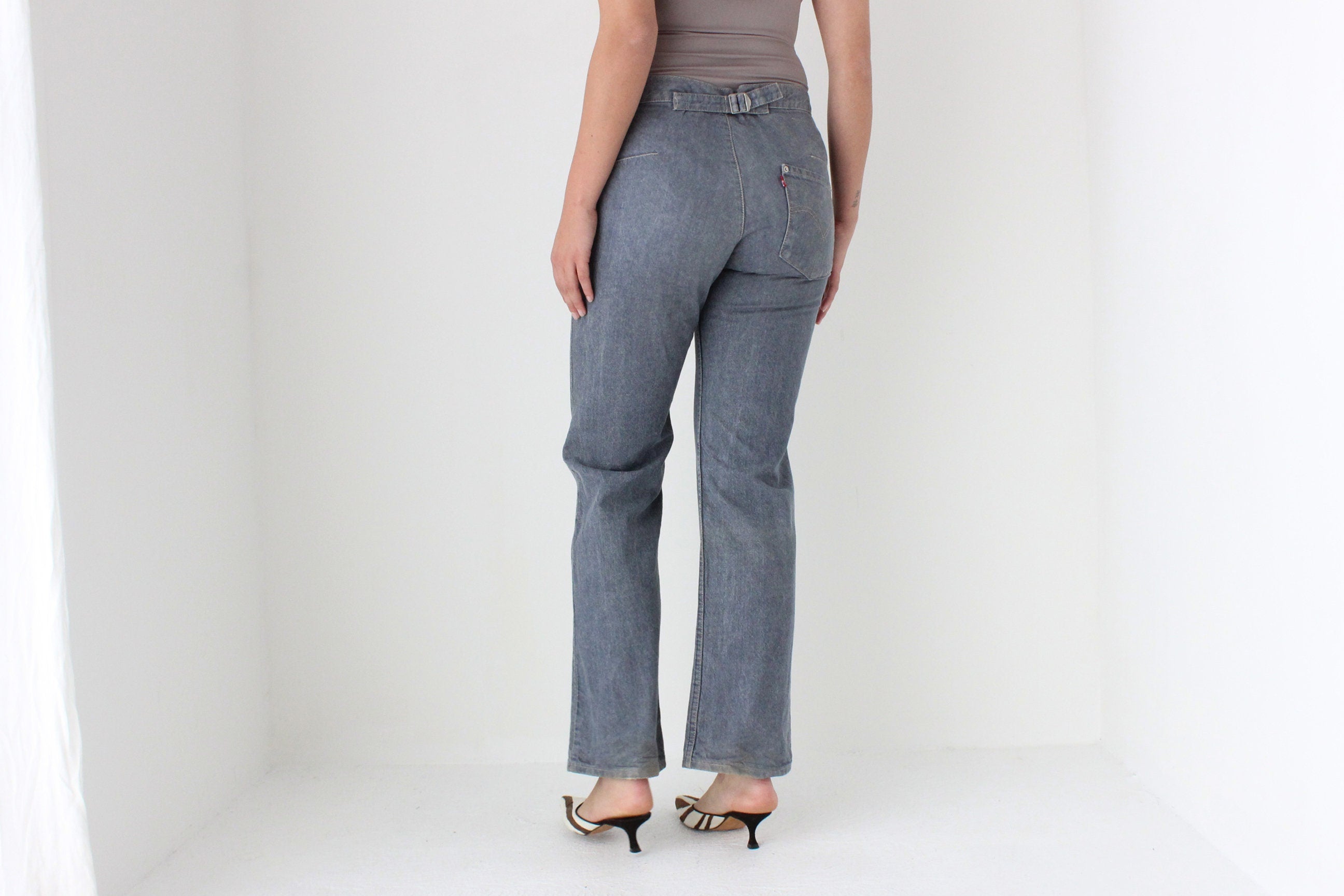Y2K Unisex LEVIS Back Buckle Jeans