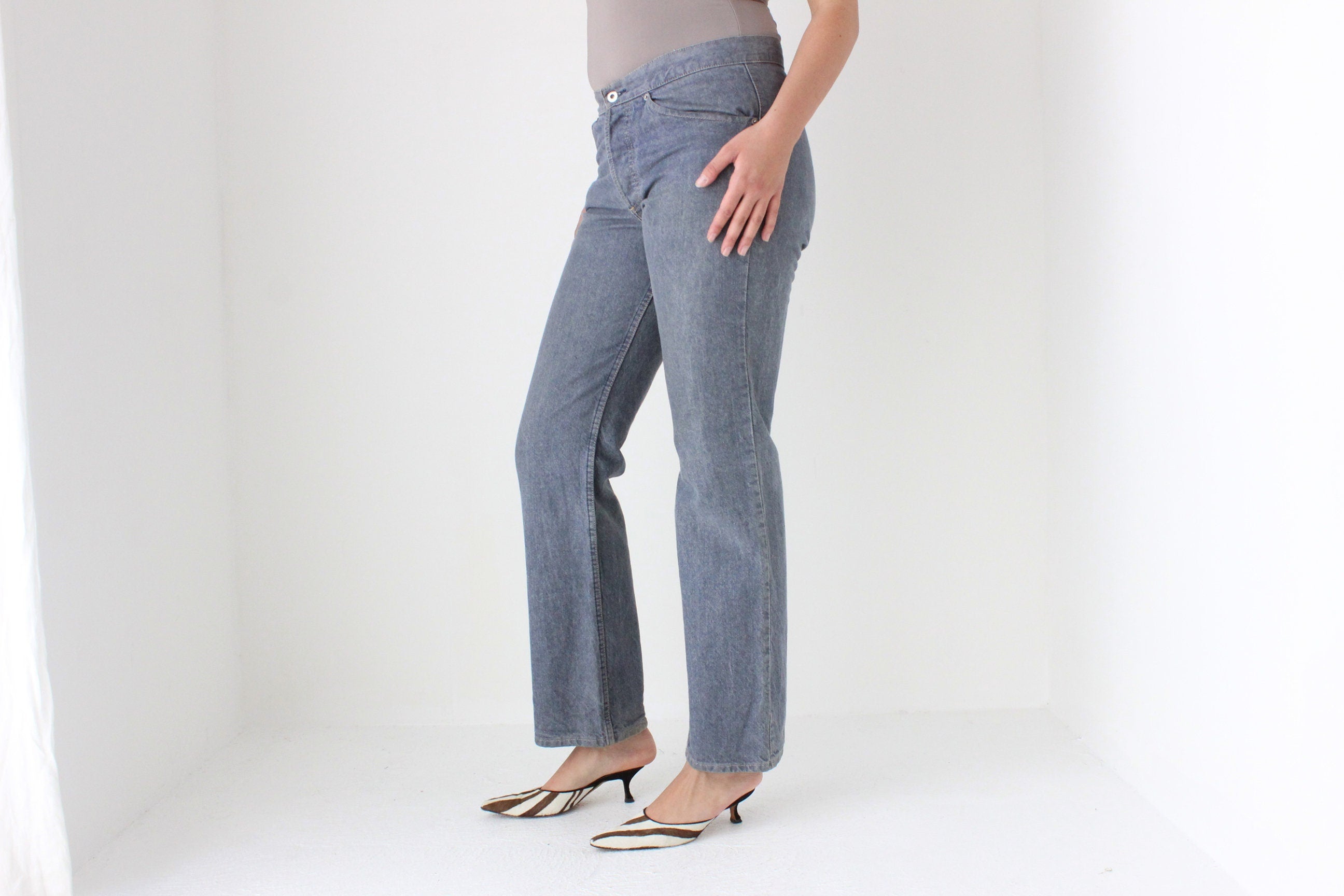 Y2K Unisex LEVIS Back Buckle Jeans