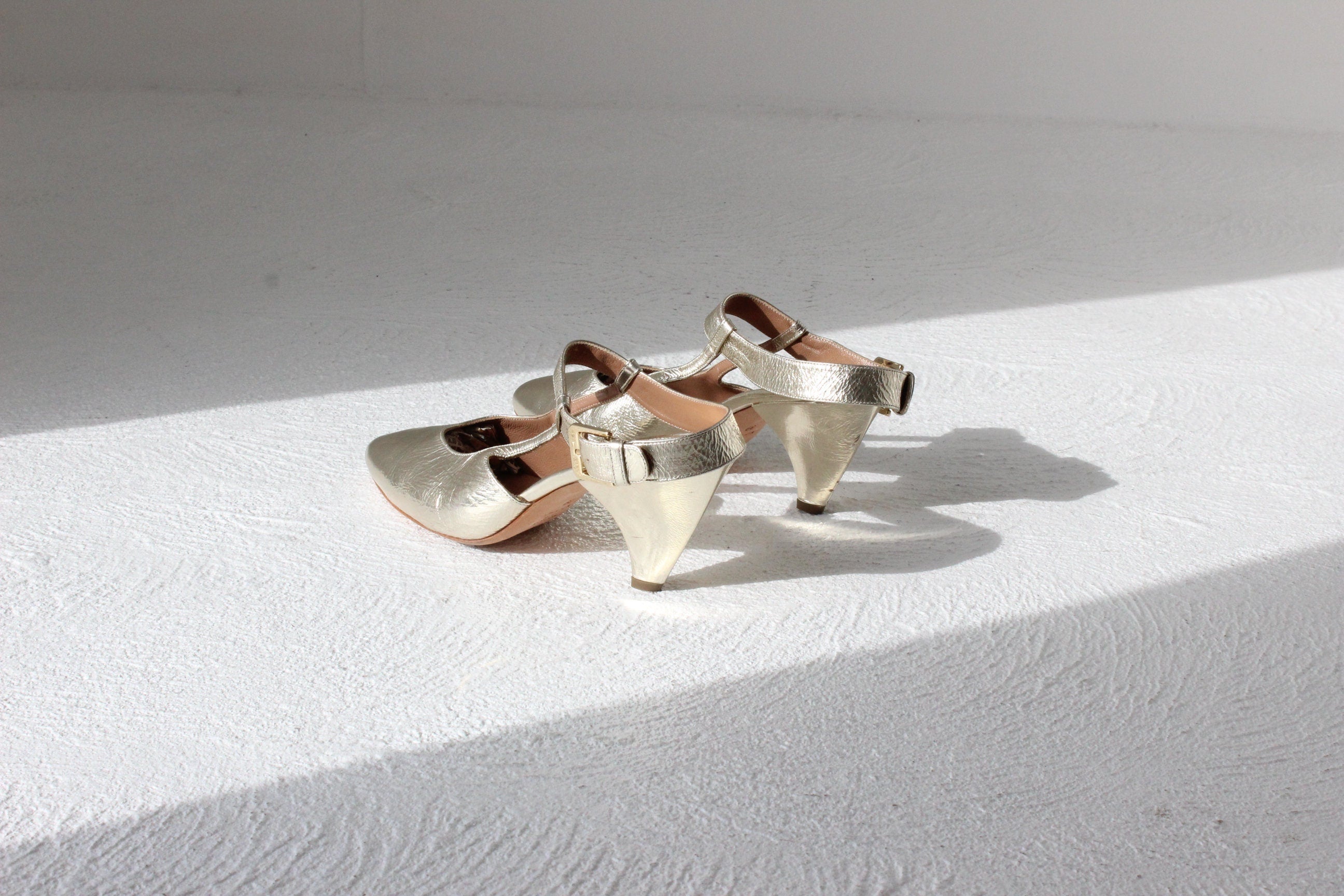 French Designer Gold Leather Courtier Heels ~ Euro 38 ~ RRP1200