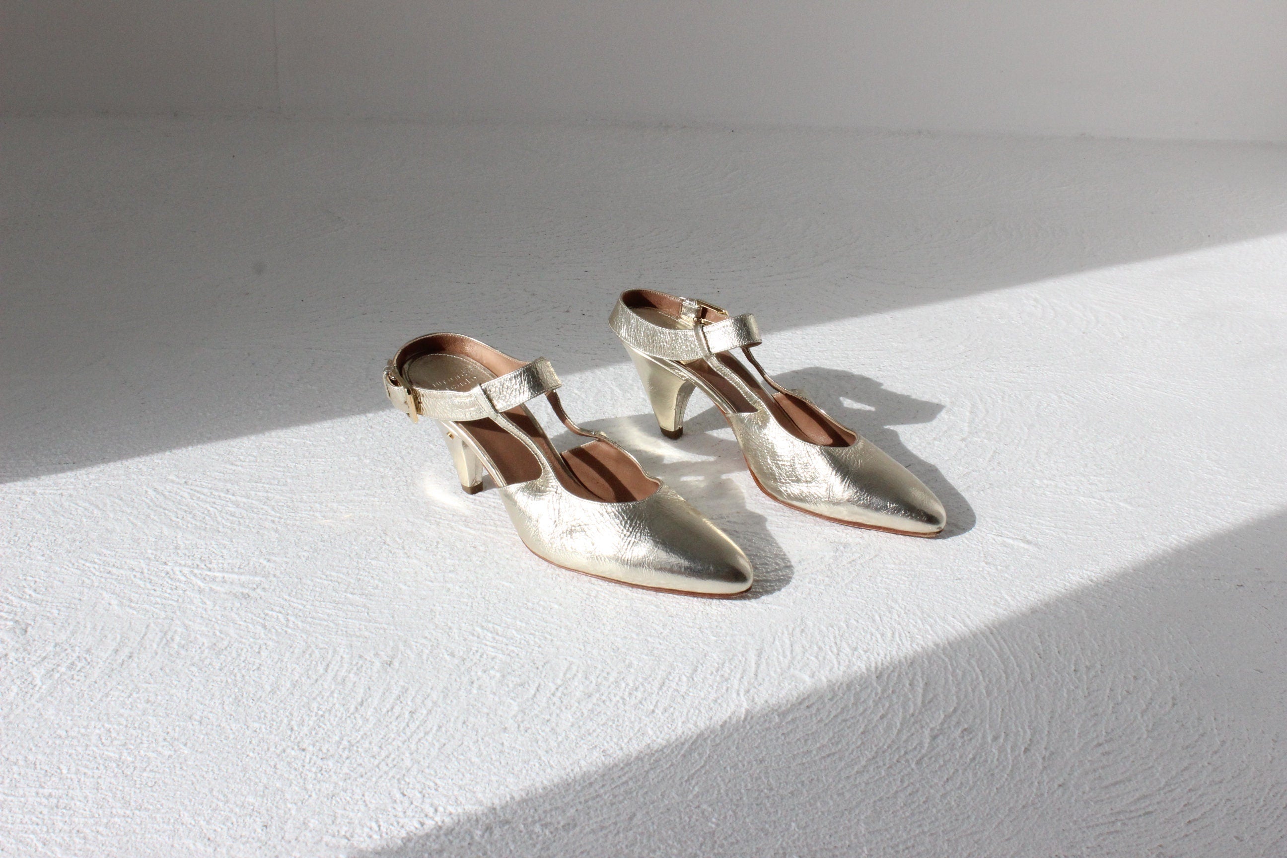 French Designer Gold Leather Courtier Heels ~ Euro 38 ~ RRP1200