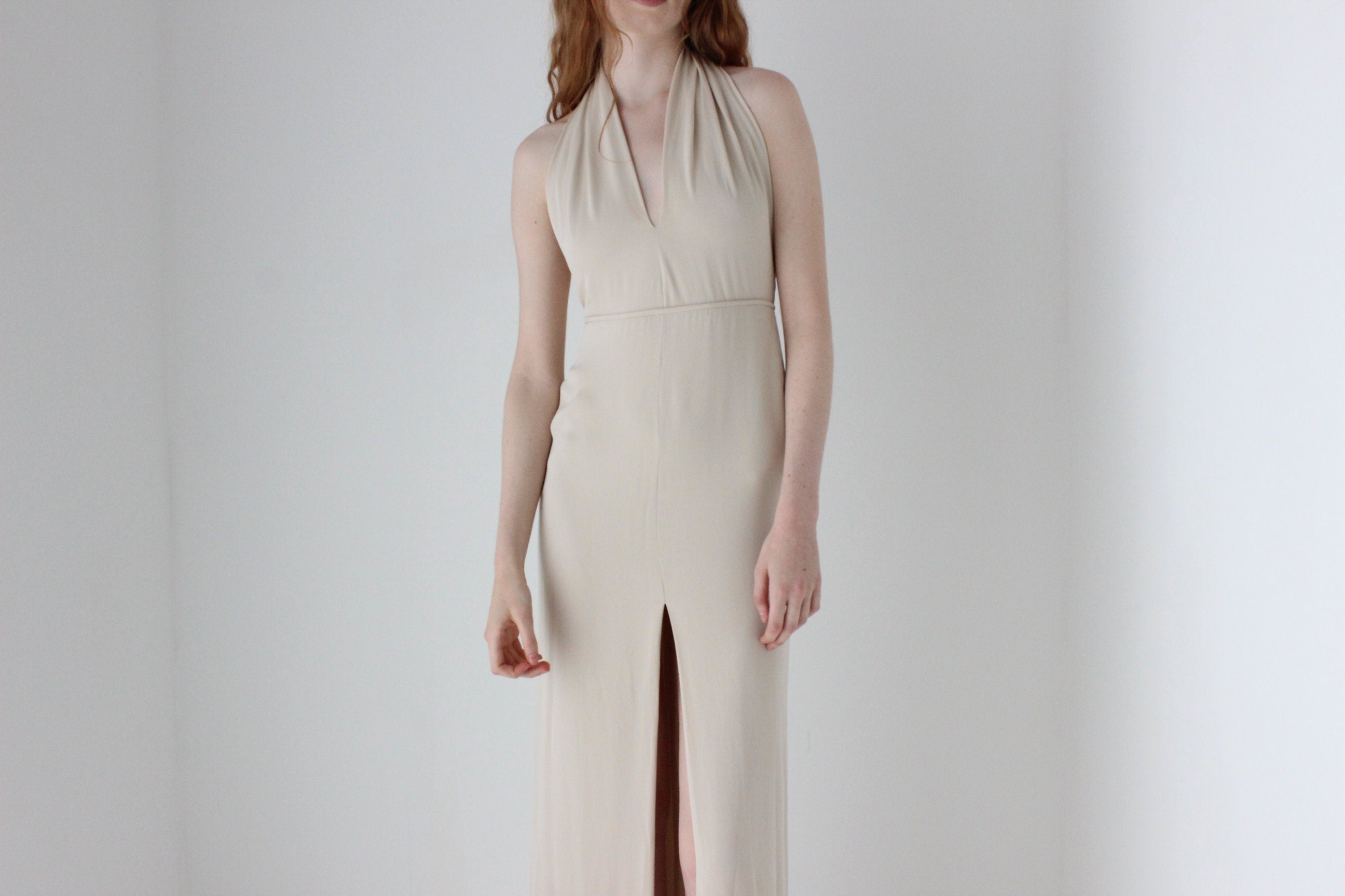 2014 GUCCI Neutral Silk Sexy Fitted Backless Halter Gown
