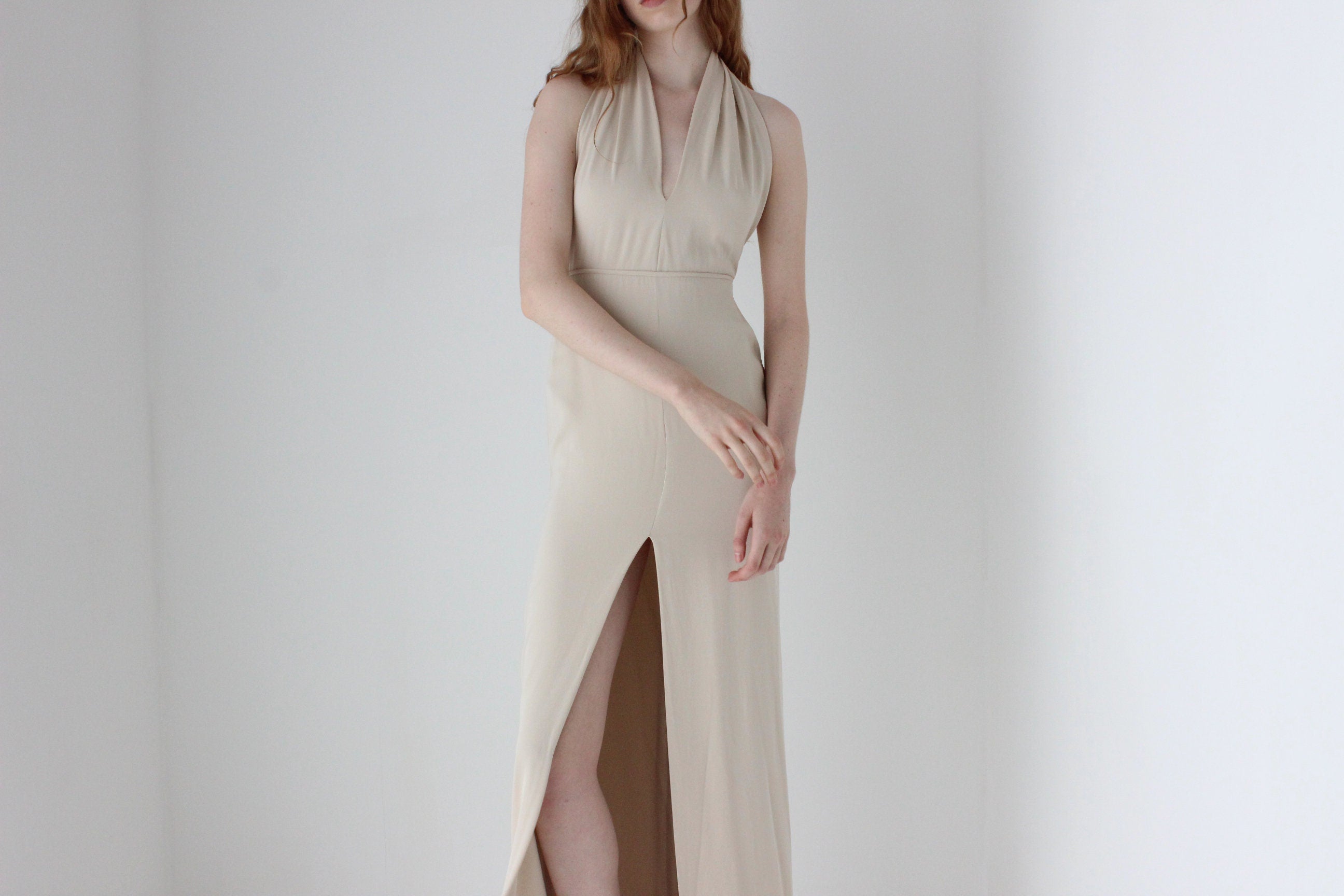 2014 GUCCI Neutral Silk Sexy Fitted Backless Halter Gown