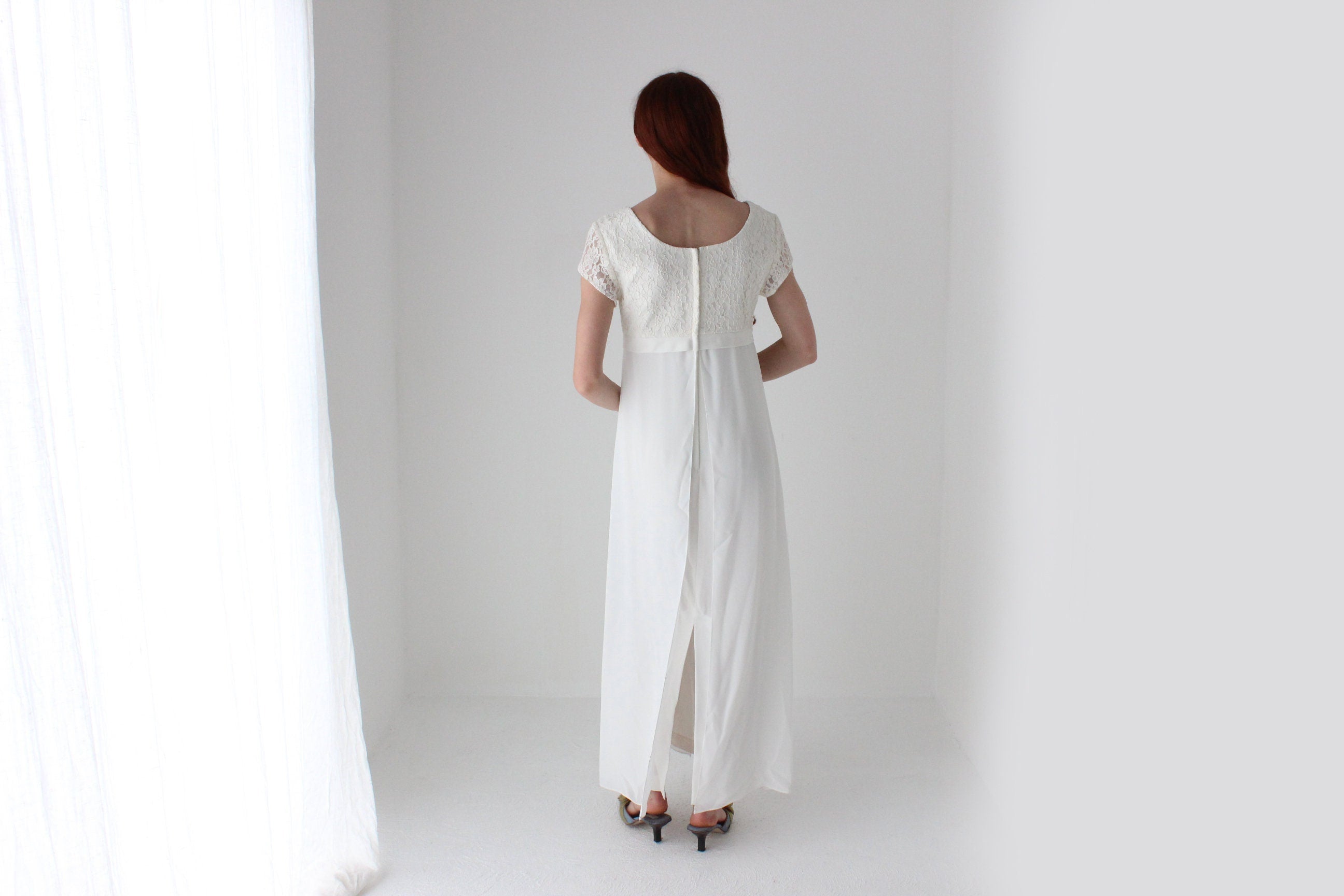 1990s does Victorian Scoop Neck Lace Empire Waist Dress