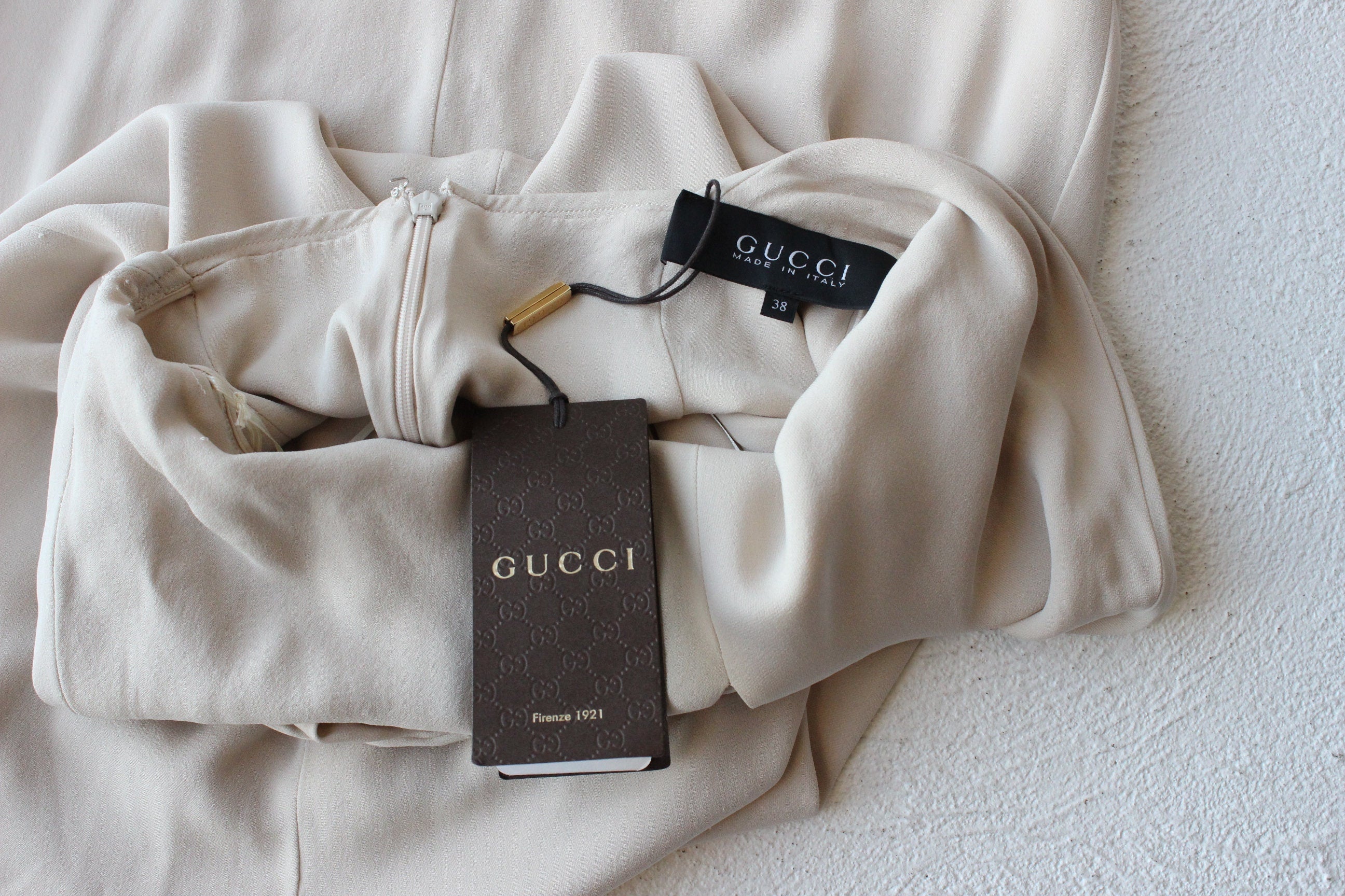 2014 GUCCI Neutral Silk Sexy Fitted Backless Halter Gown