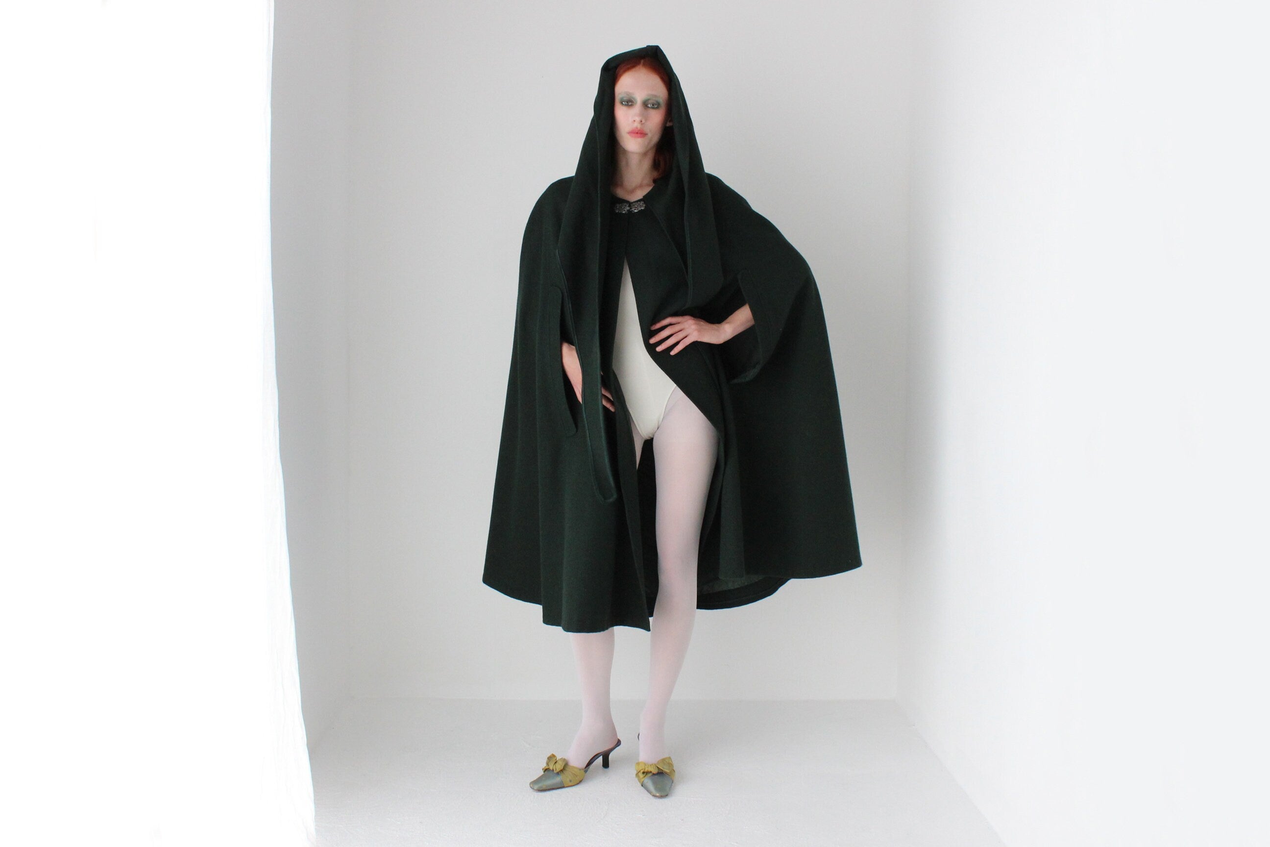 90s Rich Green PURE WOOL Boutique Hooded Cape Coat
