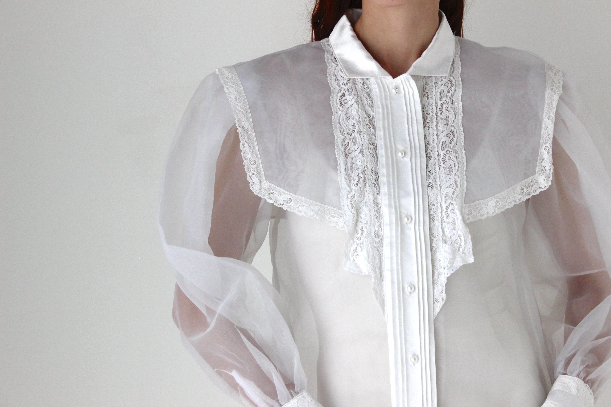 Fabulous 80s Structured White Organza Puff Blouson Sleeve Top