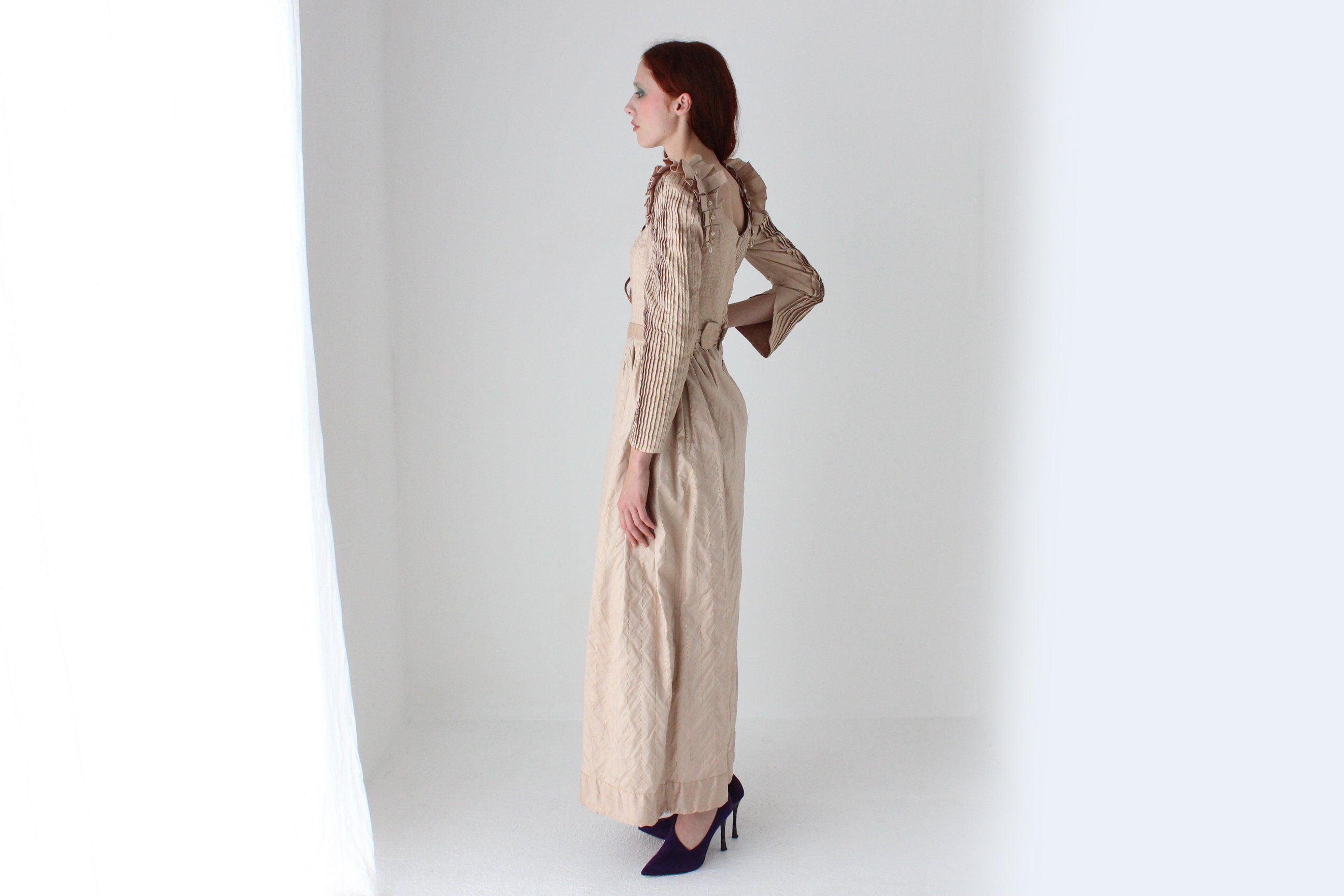 Bespoke 1980s Renaissance Duchess Pure Silk Taffeta Courtier Gown