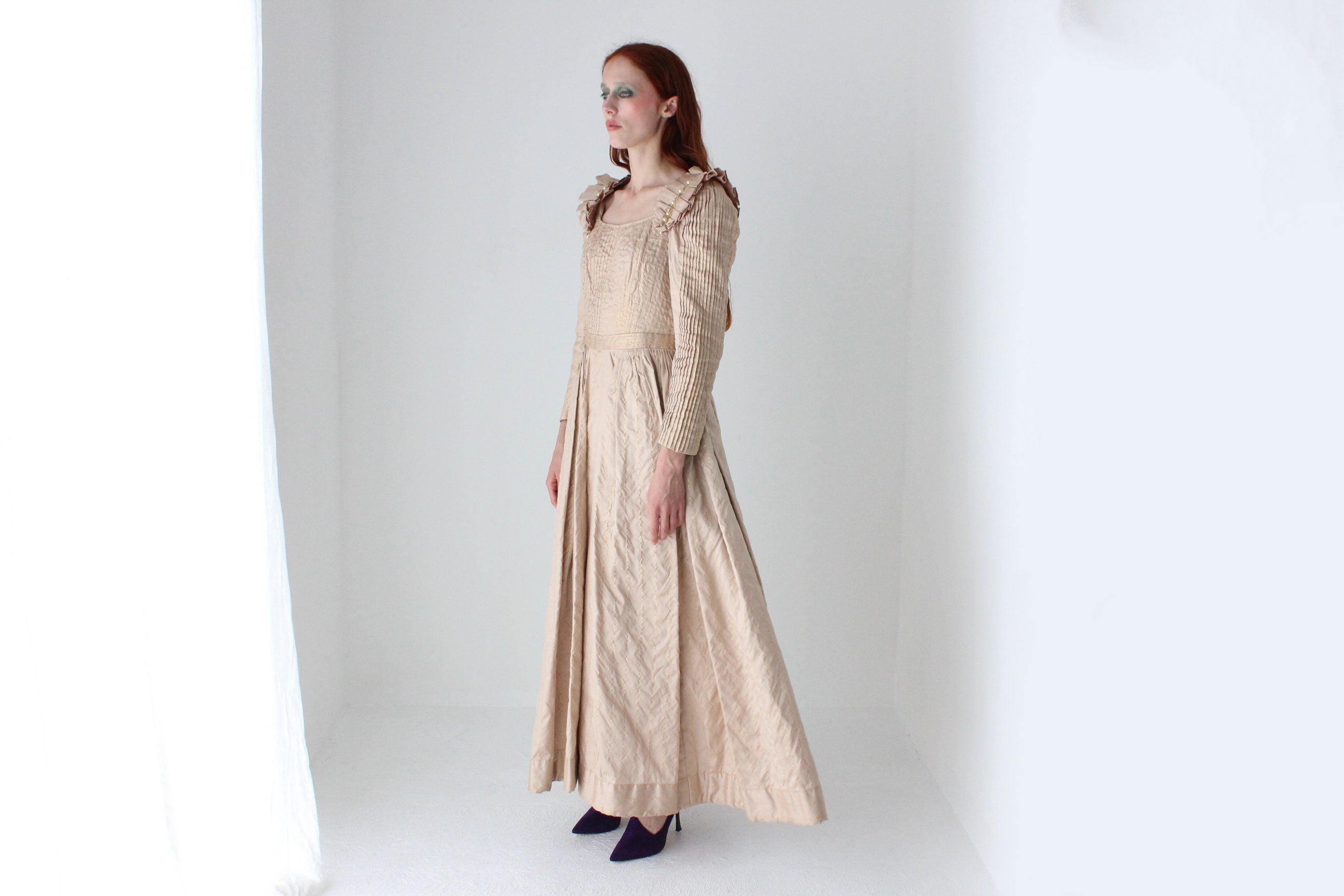 Bespoke 1980s Renaissance Duchess Pure Silk Taffeta Courtier Gown