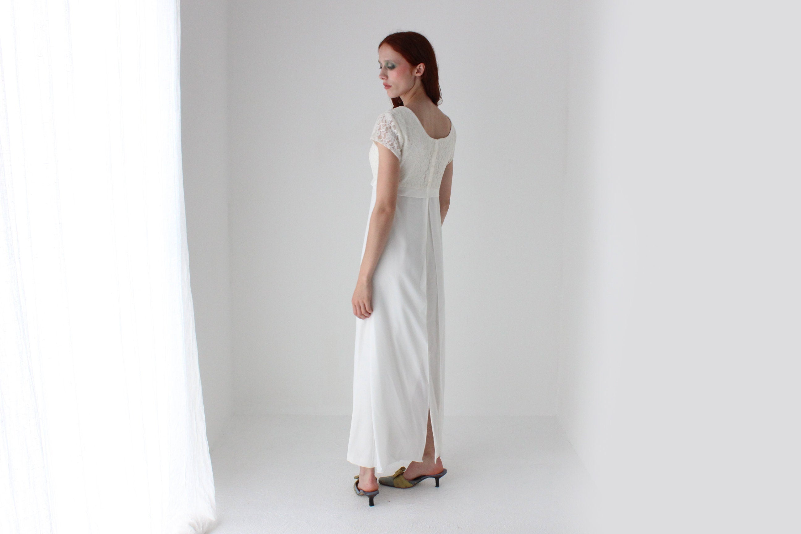 1990s does Victorian Scoop Neck Lace Empire Waist Dress