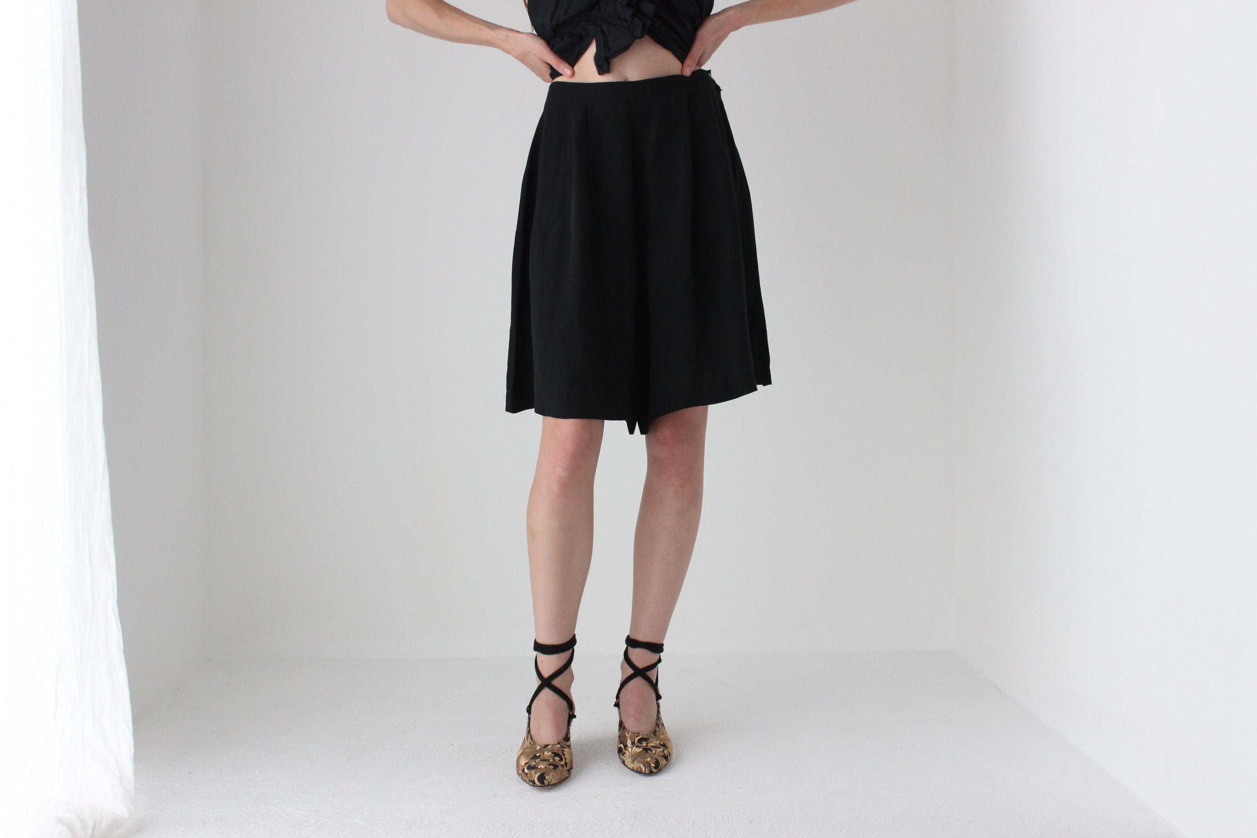 90s Pure Silk Knee Length Wide Leg Culotte Shorts