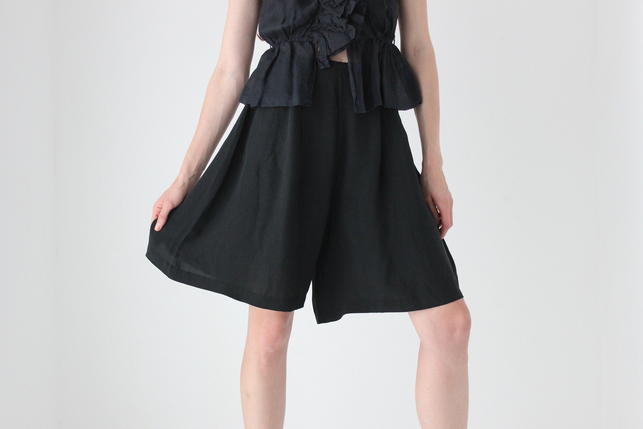 90s Pure Silk Knee Length Wide Leg Culotte Shorts