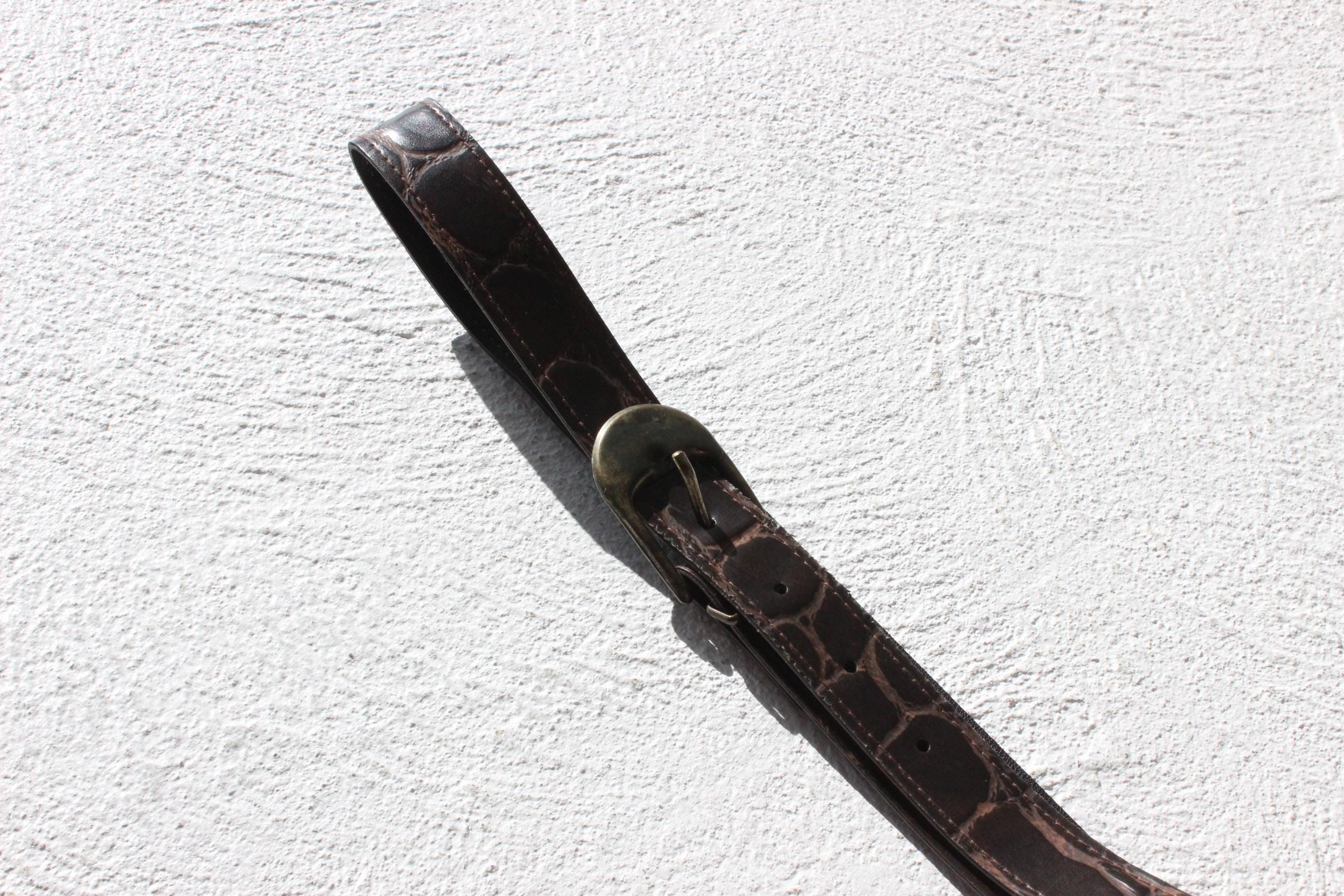 90s Chocolate Vinyl Mock Croc Belt
