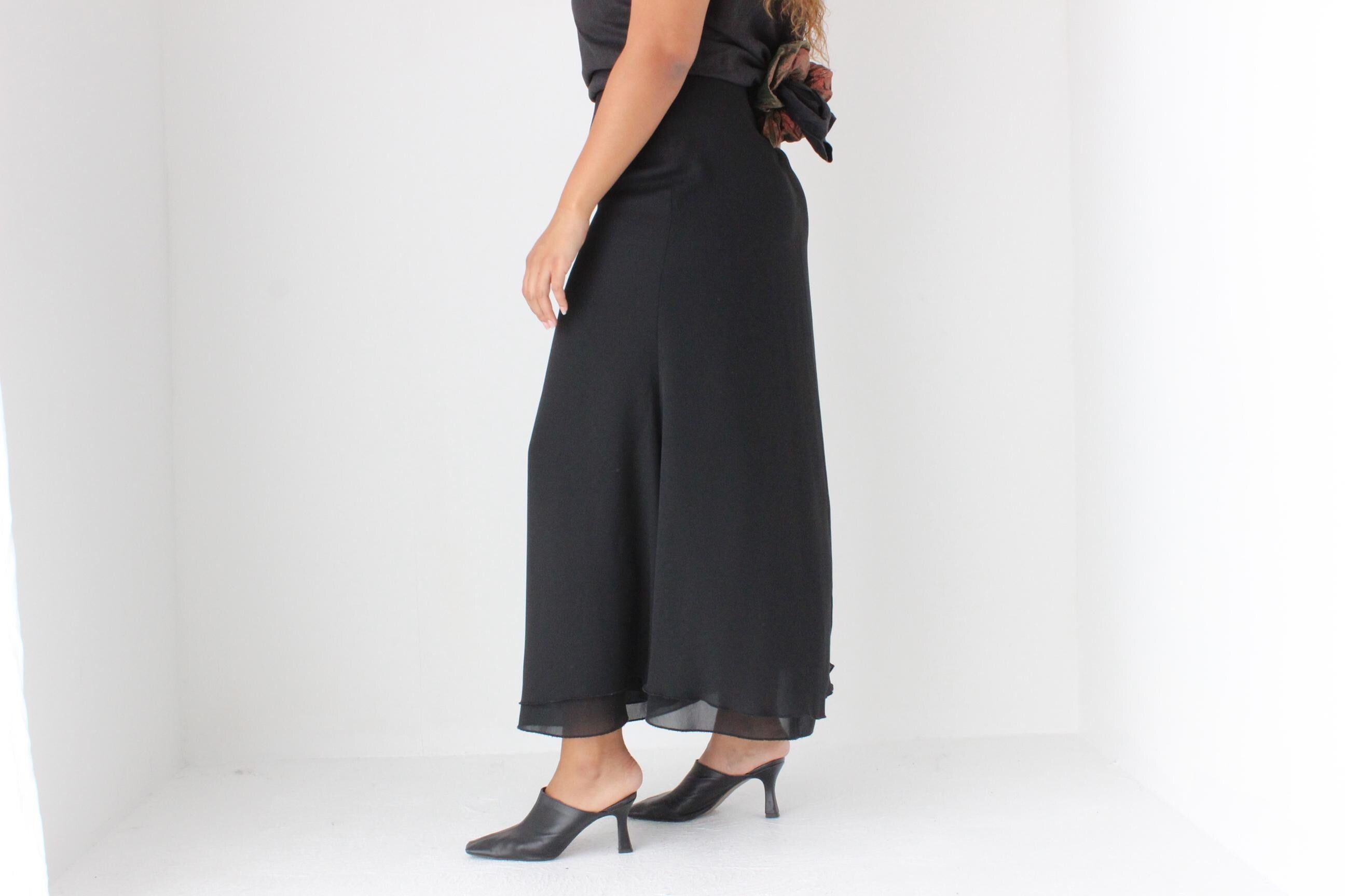 90s Minimal Black High Waist Maxi Skirt