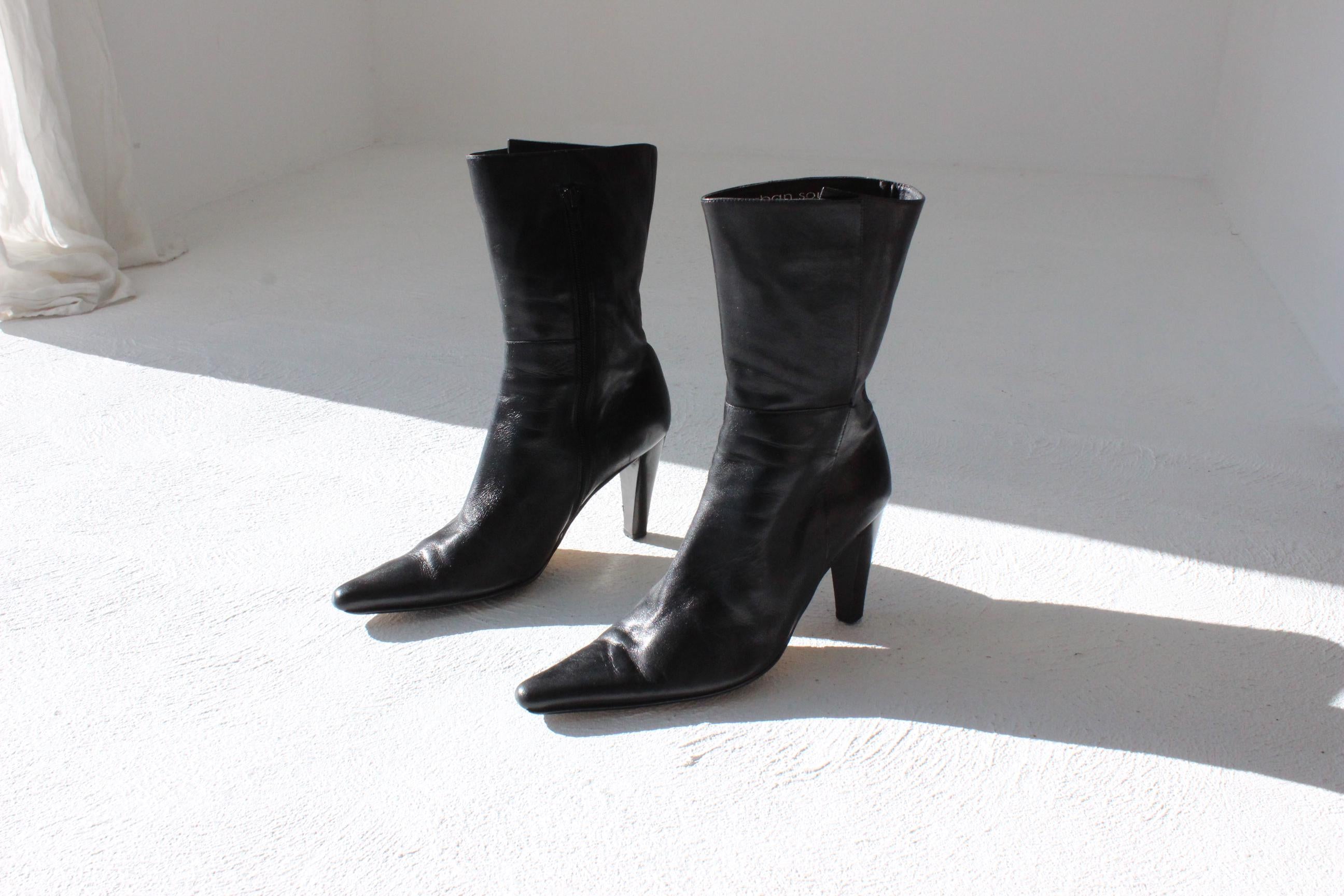 Y2K Leather Pointed Toe Boots by 'Urban Soul' ~ Euro 39