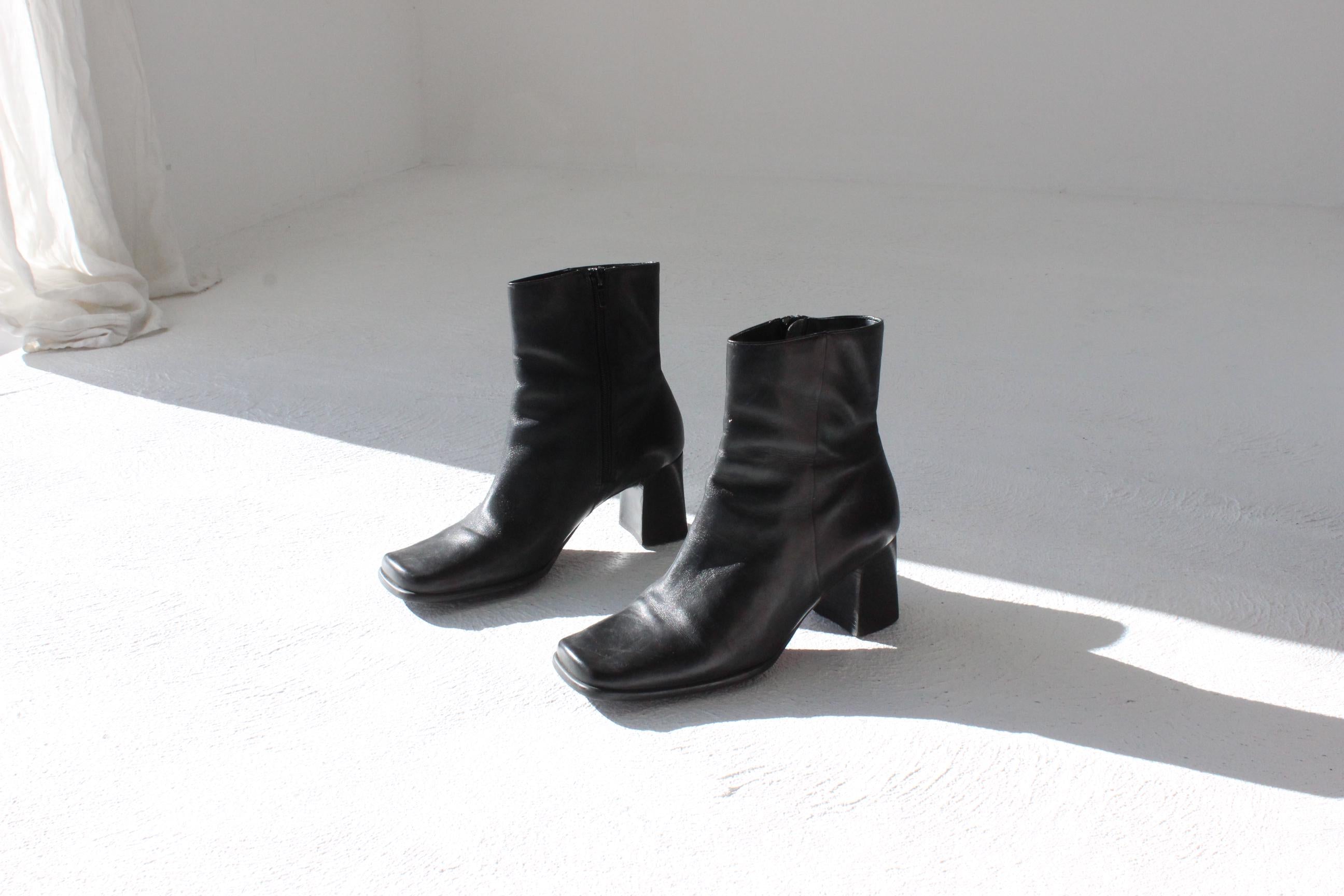 90s Square Toe Black Leather Ankle Boots by Nine West ~ Euro 38