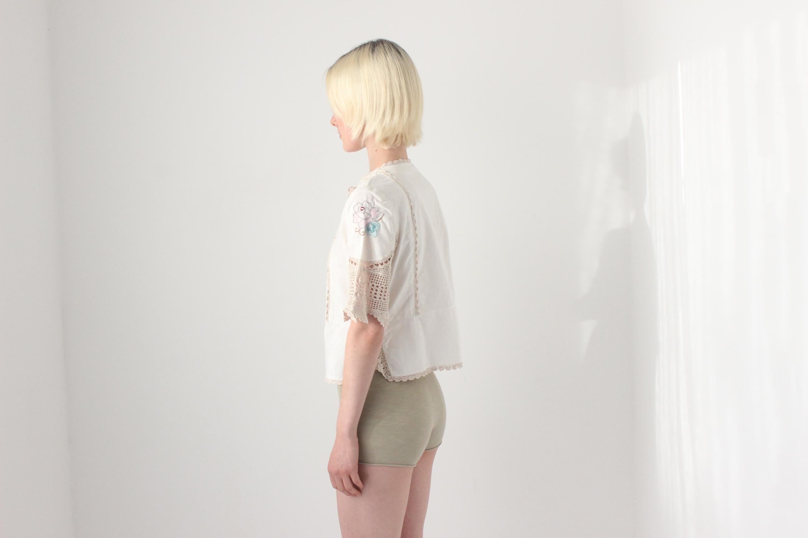 70s European Folk Embroidered Cotton Doily Top