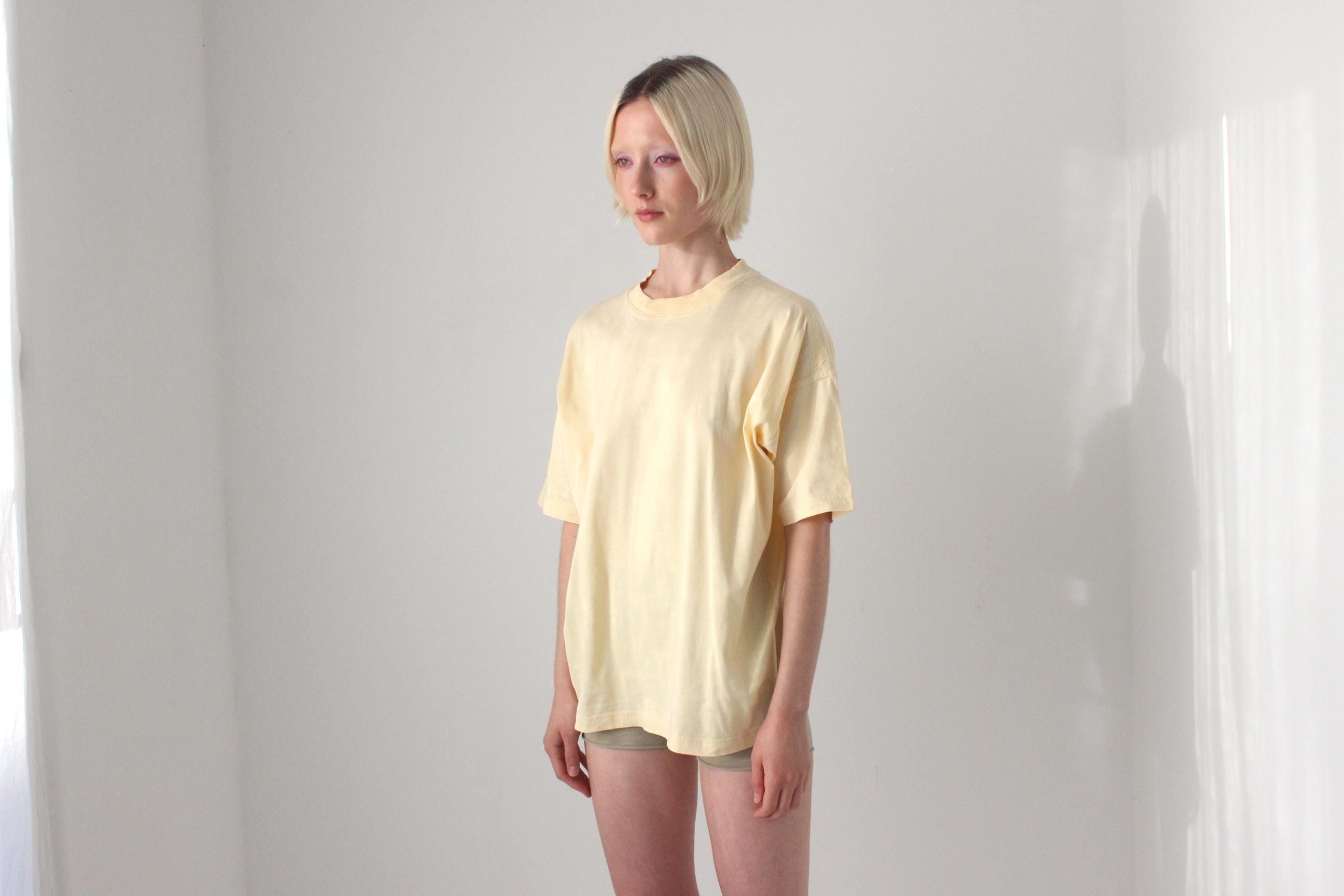 80s Italian Vintage Butter Yellow Crew Neck Tee