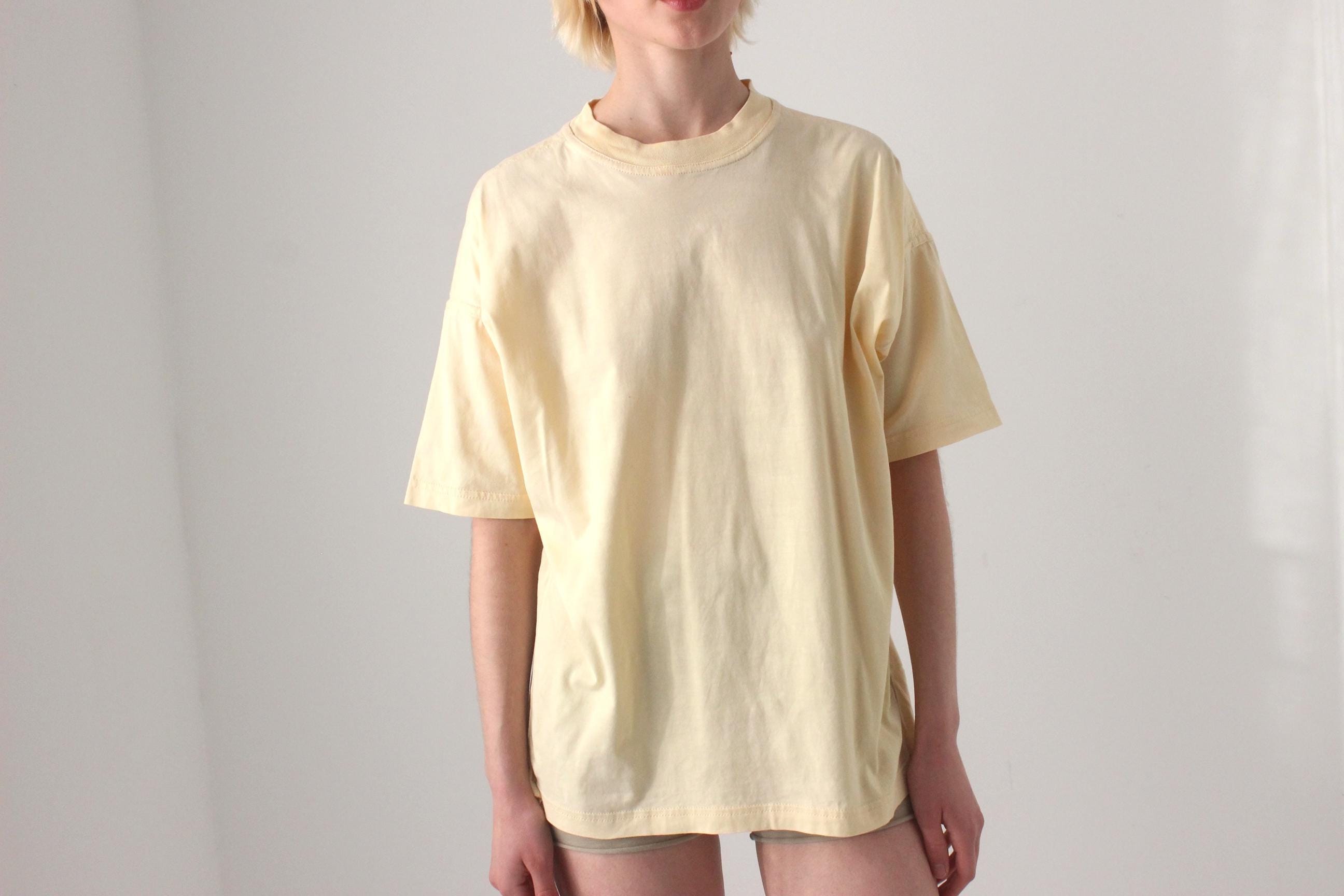 80s Italian Vintage Butter Yellow Crew Neck Tee