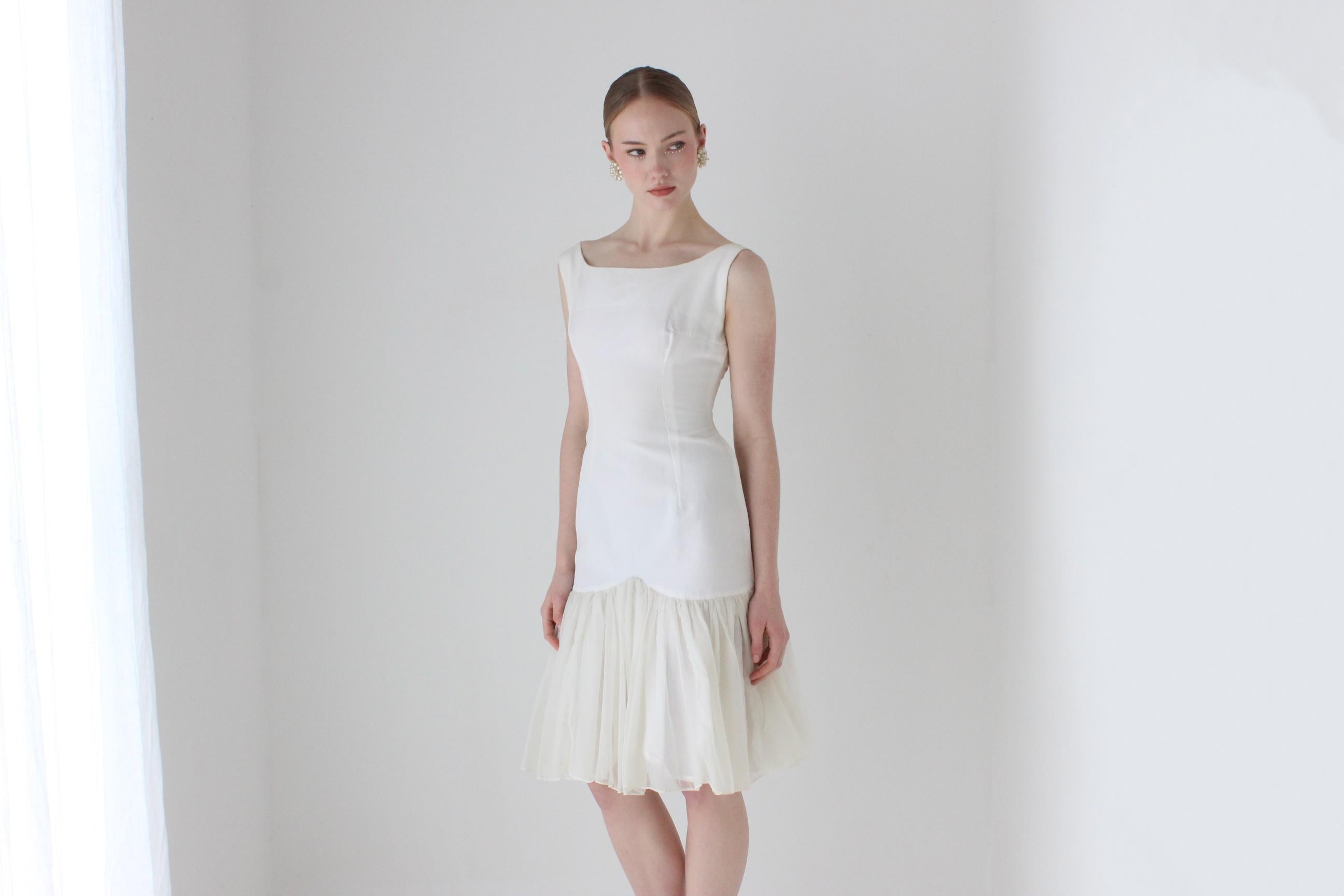 1960s Vanderbilt Sydney Elegant Ivory Hourglass Dress