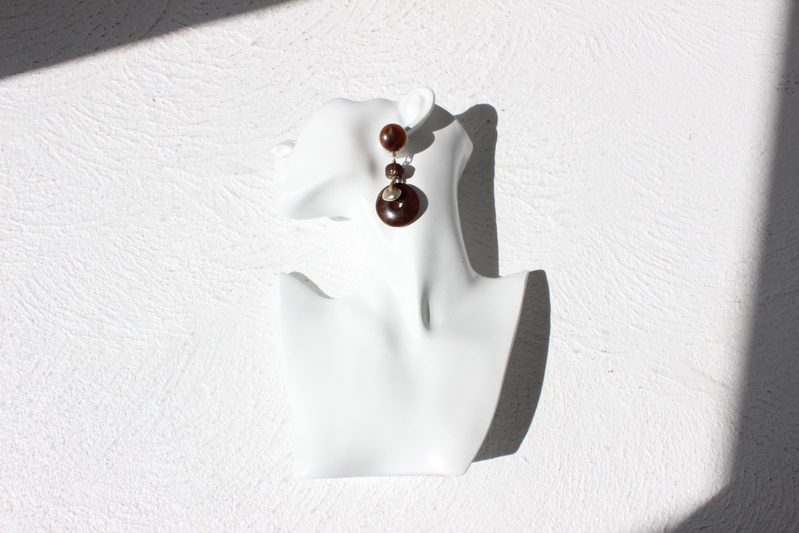 80s Chocolate Resin Abstract Dangly Clip On Earrings