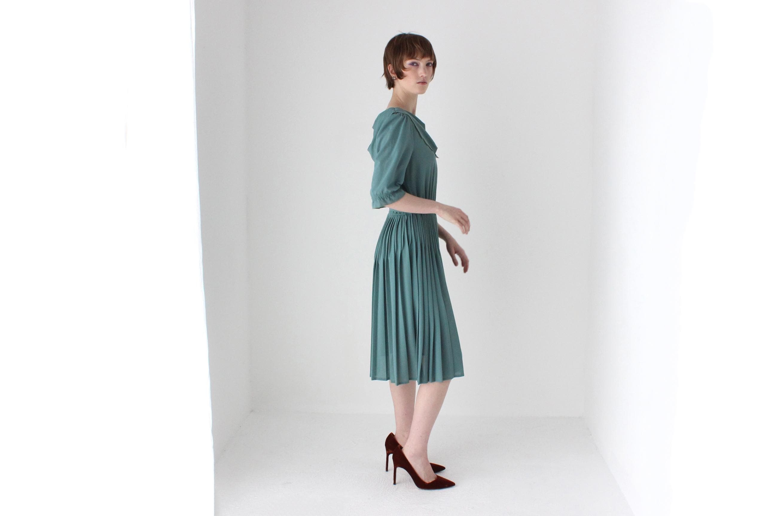 80s Teal Crepe Scalloped Collar Dress