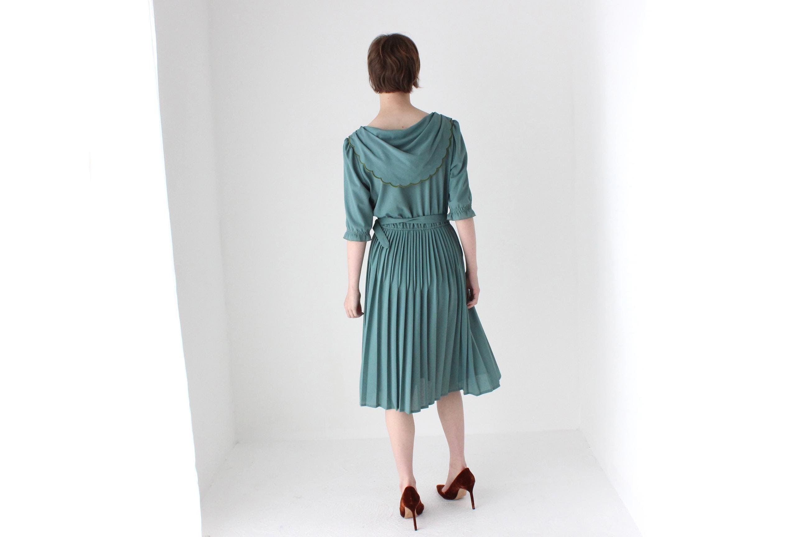 80s Teal Crepe Scalloped Collar Dress