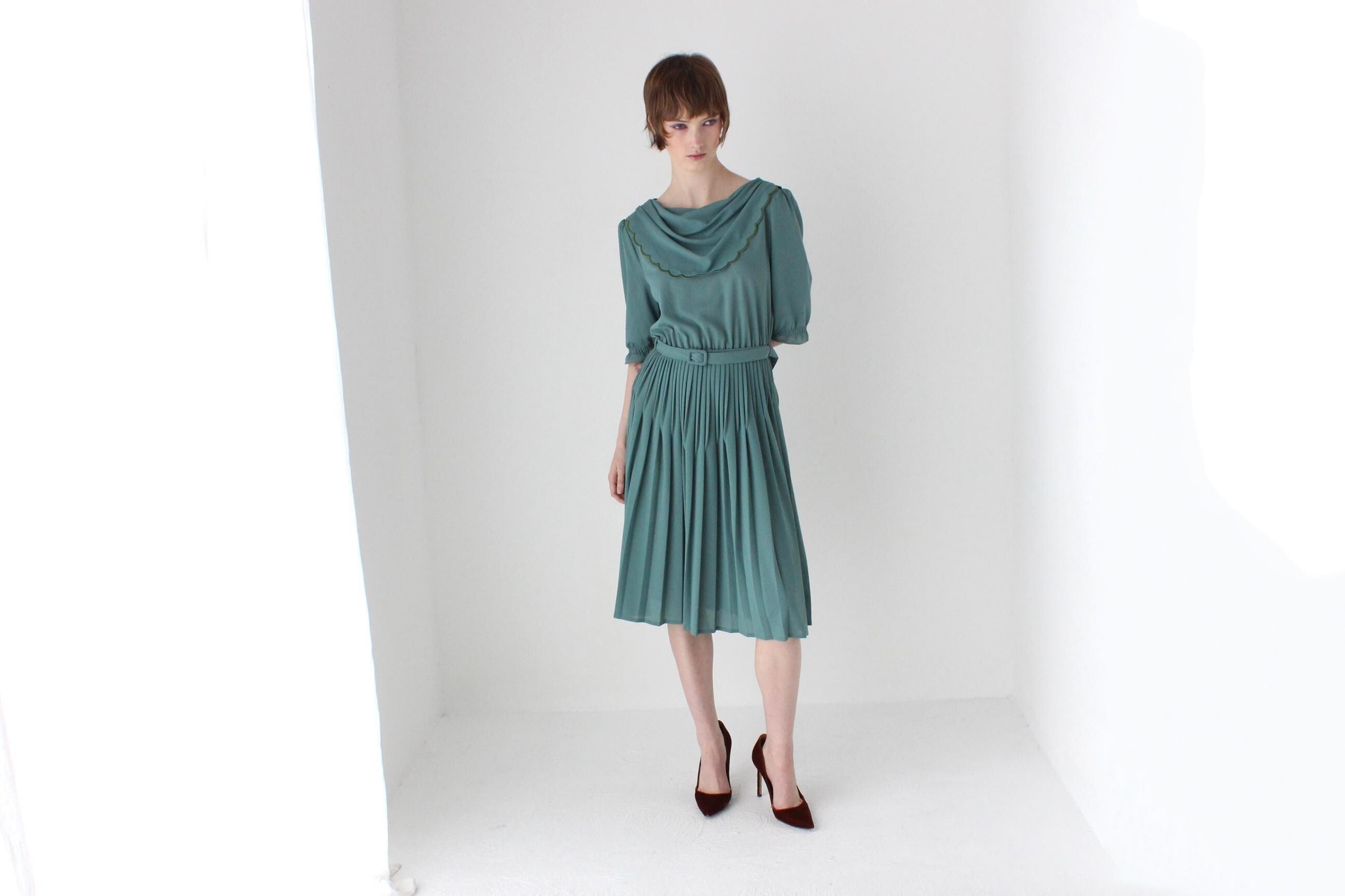 80s Teal Crepe Scalloped Collar Dress