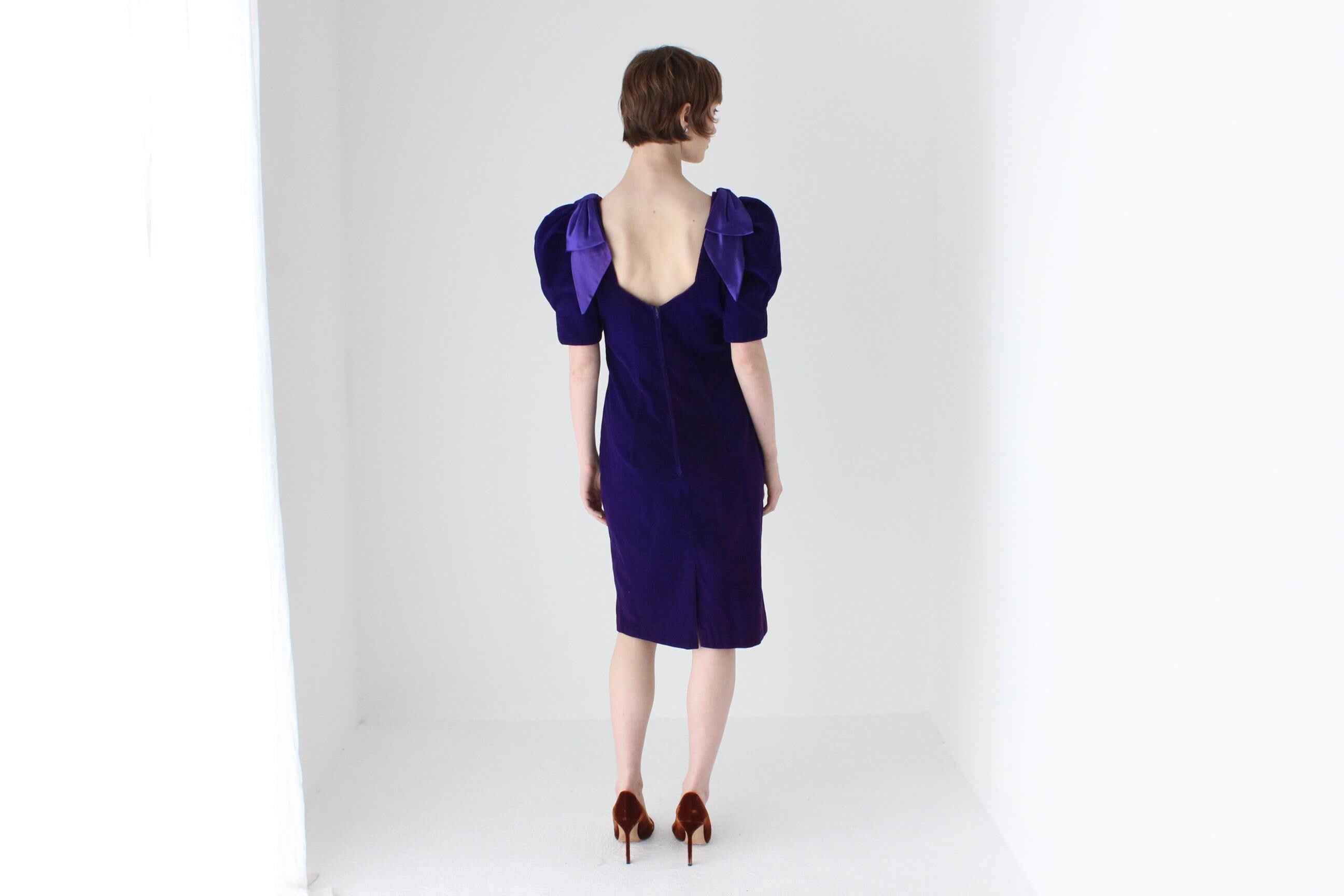 Divine 80s Velvet Fitted Hourglass Puff Sleeve Cocktail Dress