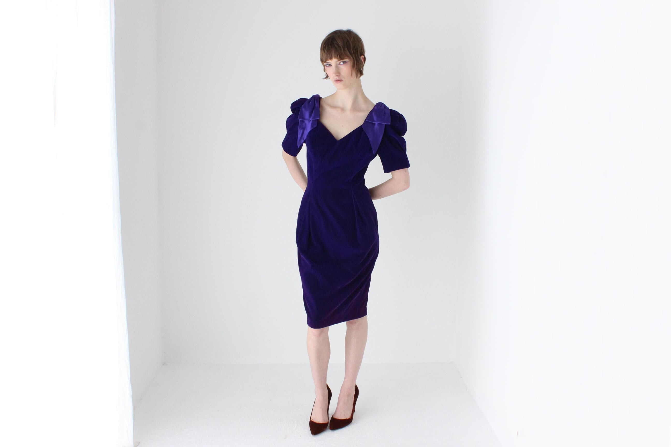 Divine 80s Velvet Fitted Hourglass Puff Sleeve Cocktail Dress