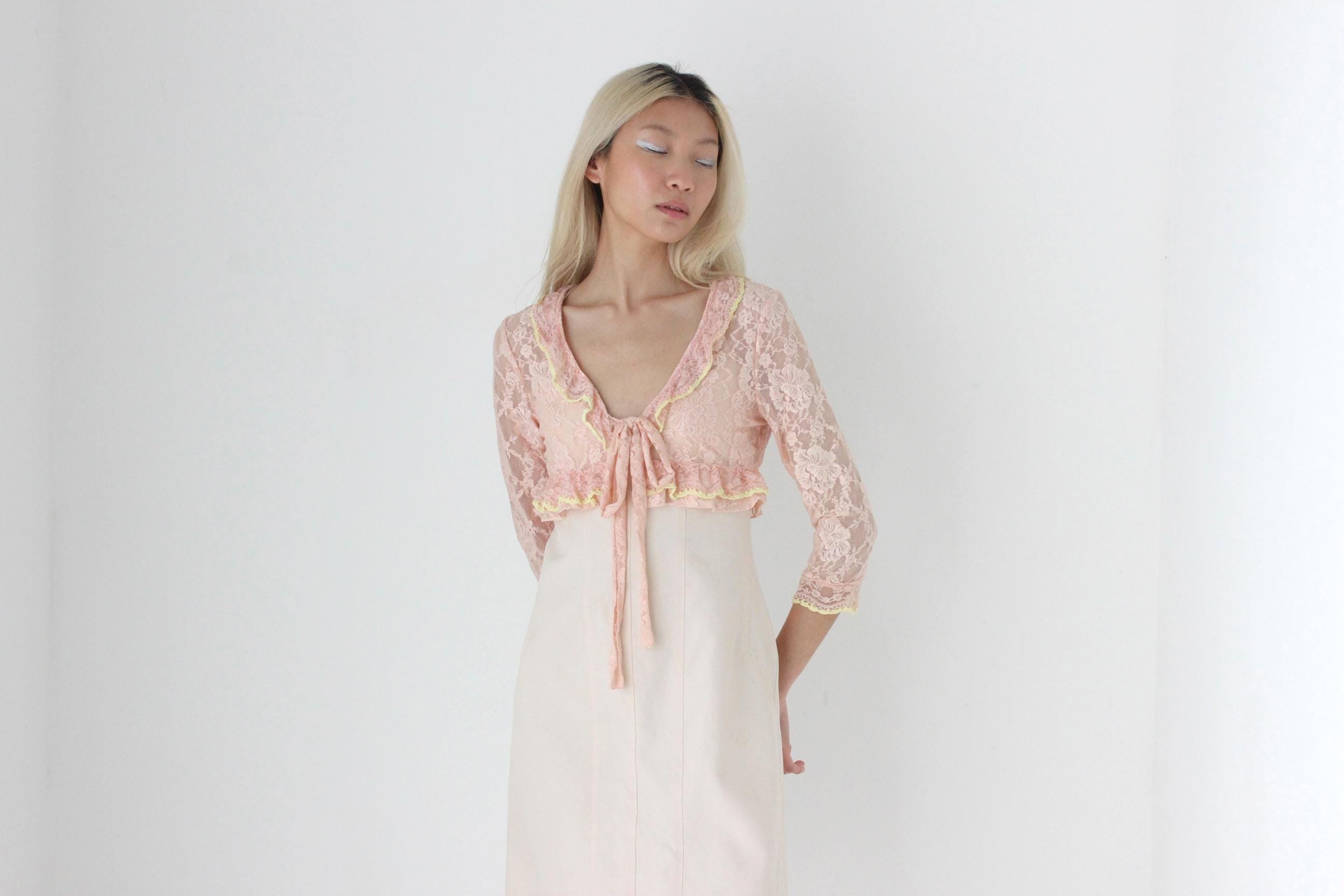 FUTURISM Y2K Pink Lace Fairy Ruffle Tie Front Crop